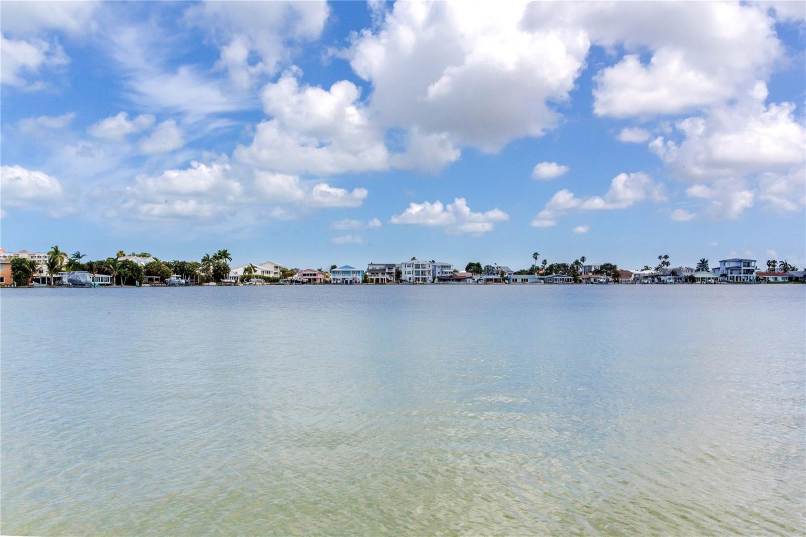 SUNRAY BEACH HOMES - Residential