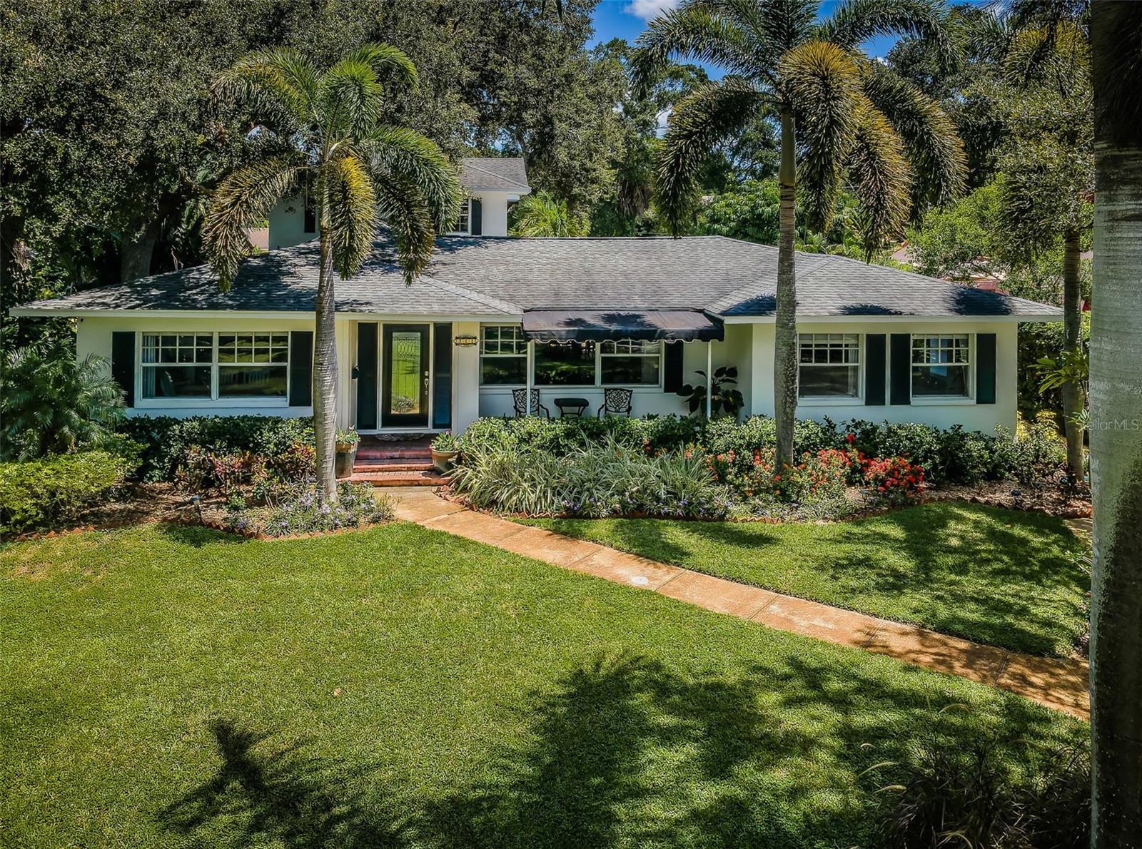 311 SUNSET DRIVE N