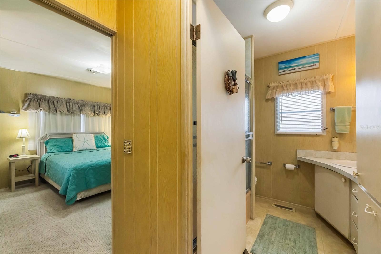 COLONIAL MANOR - Residential