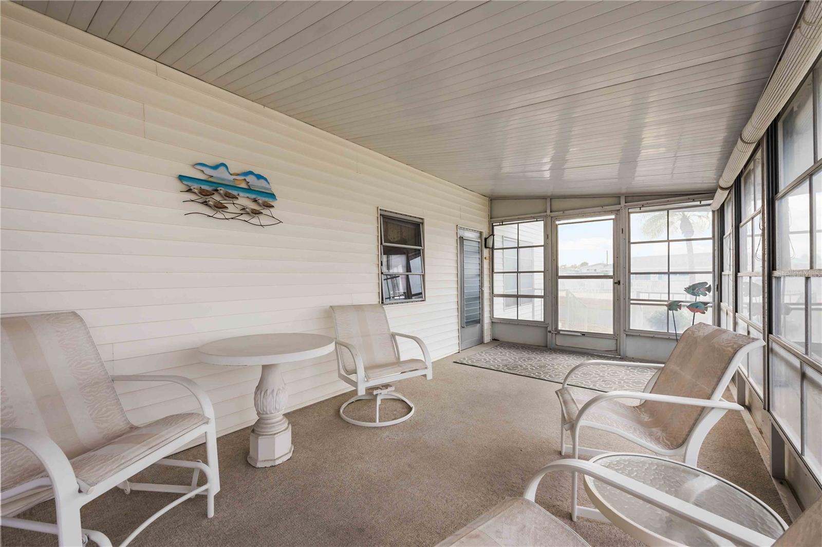 COLONIAL MANOR - Residential