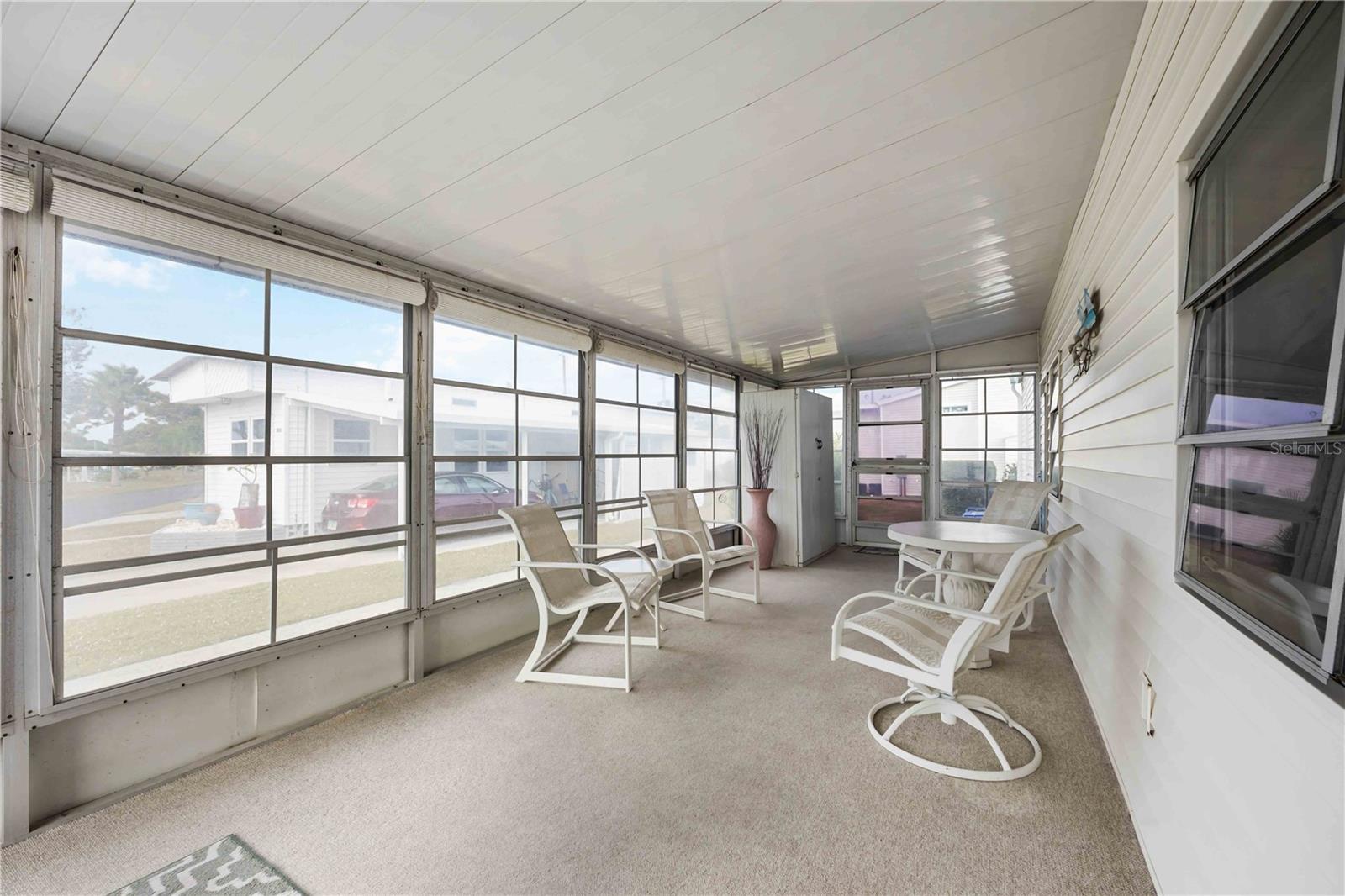 COLONIAL MANOR - Residential