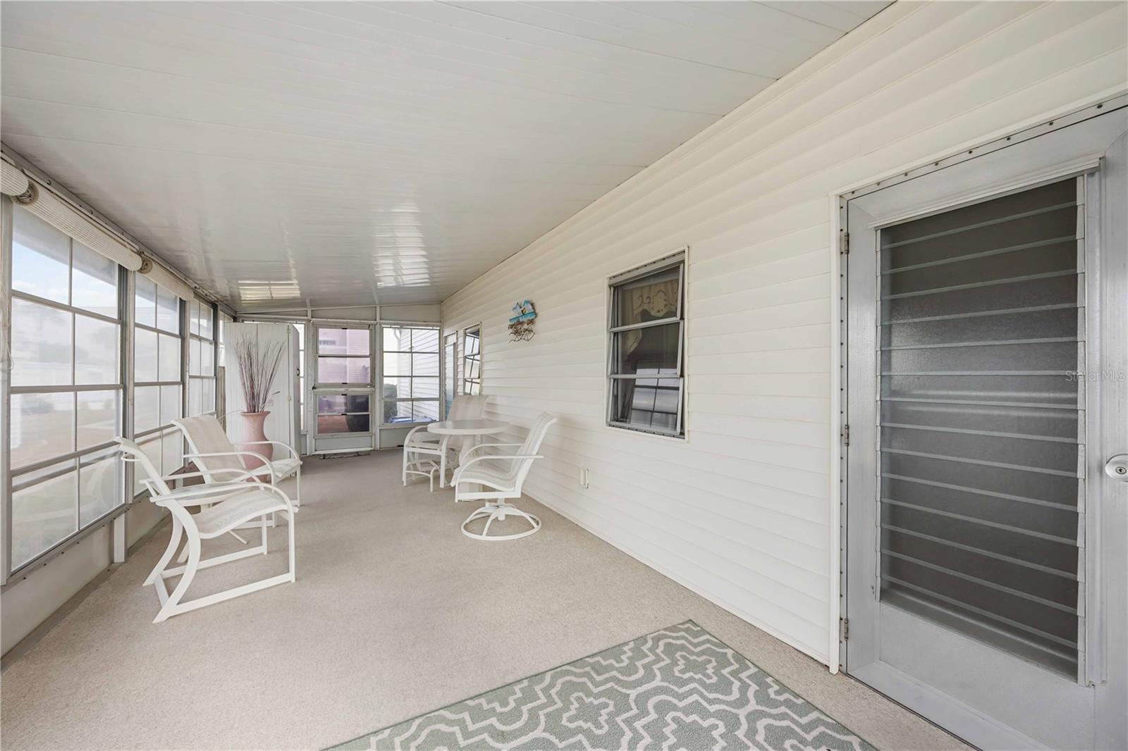 COLONIAL MANOR - Residential