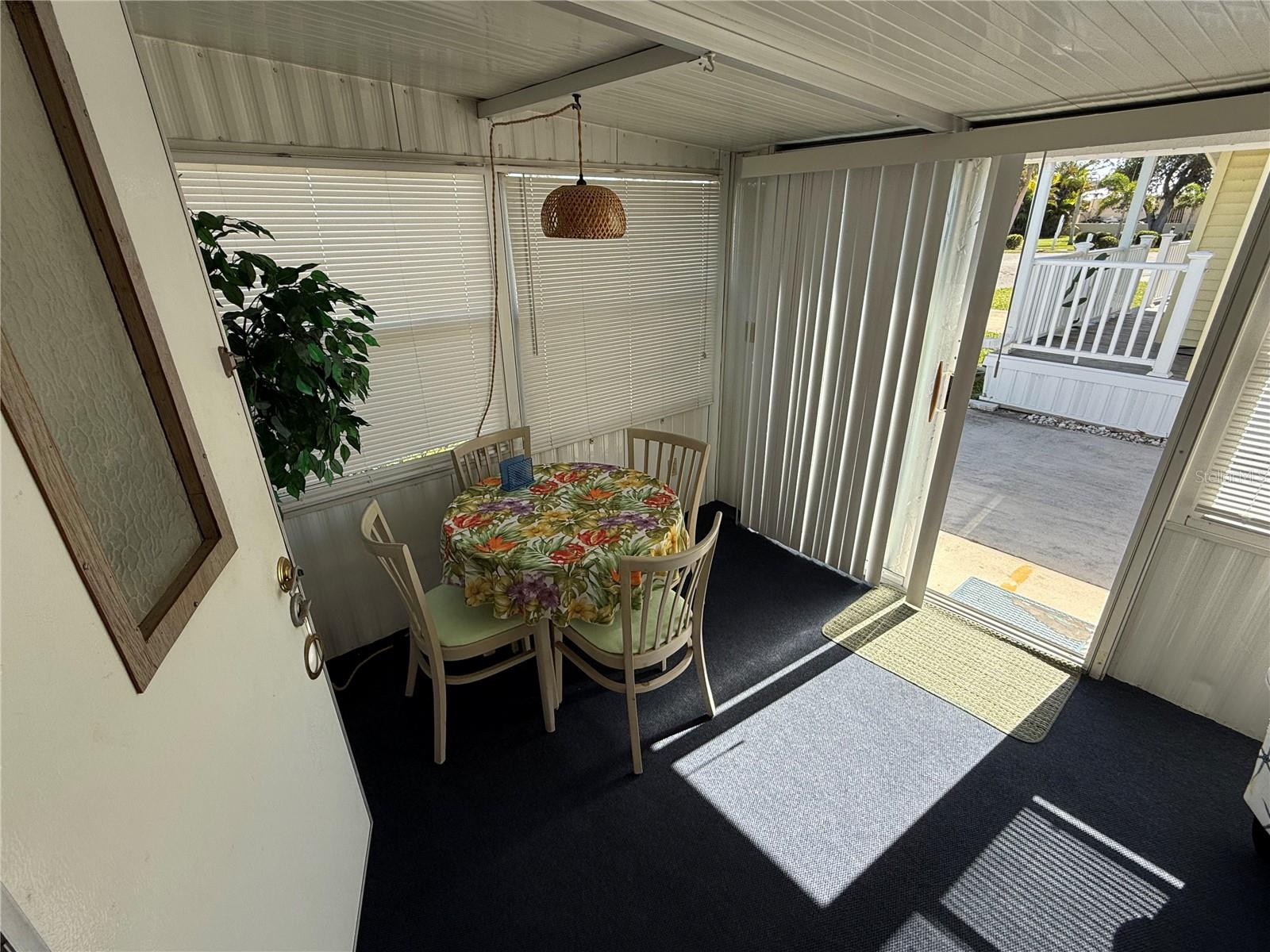 HOLIDAY TRAVEL PARK ENGLEWOOD - Residential