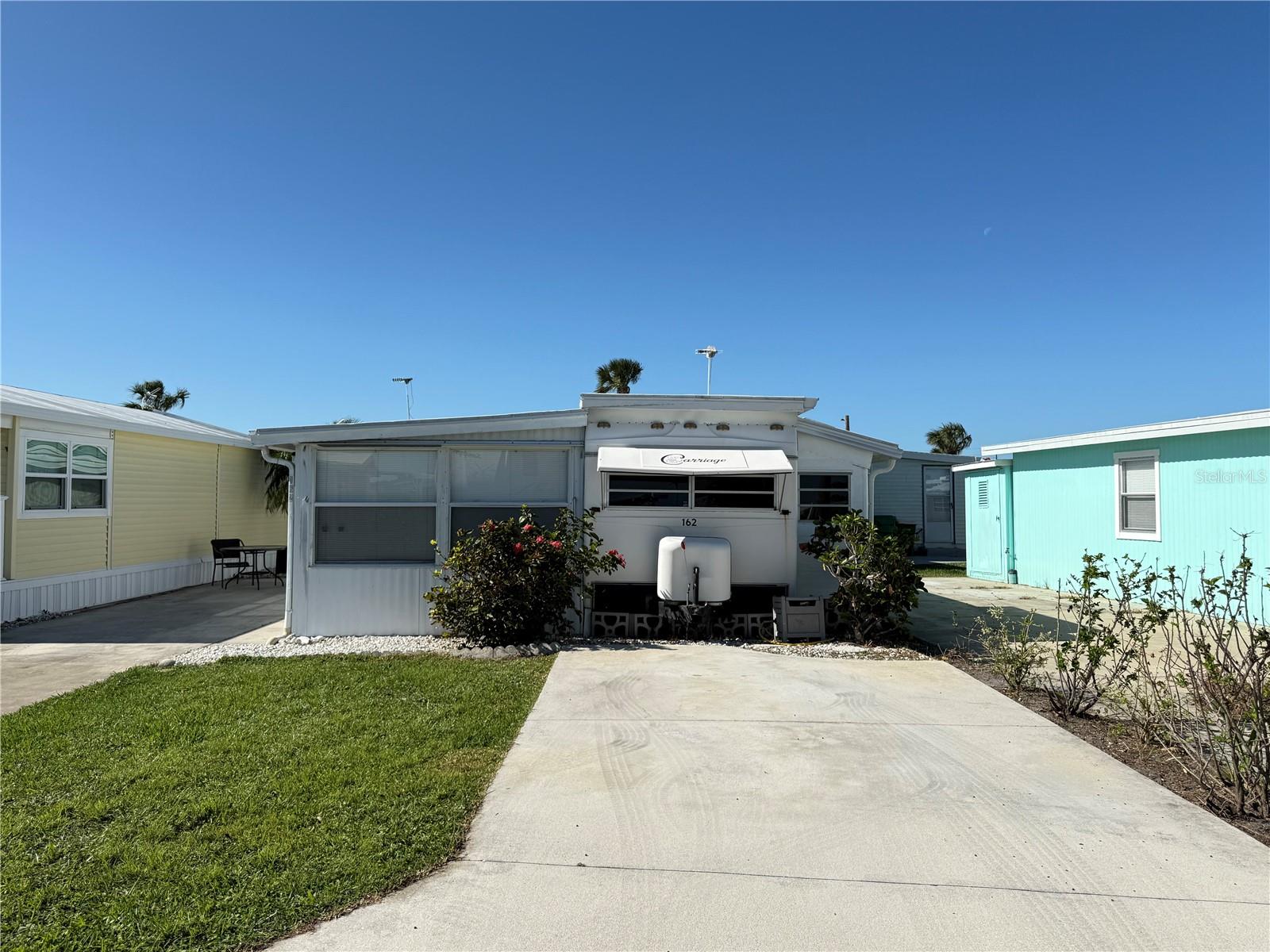 HOLIDAY TRAVEL PARK ENGLEWOOD - Residential