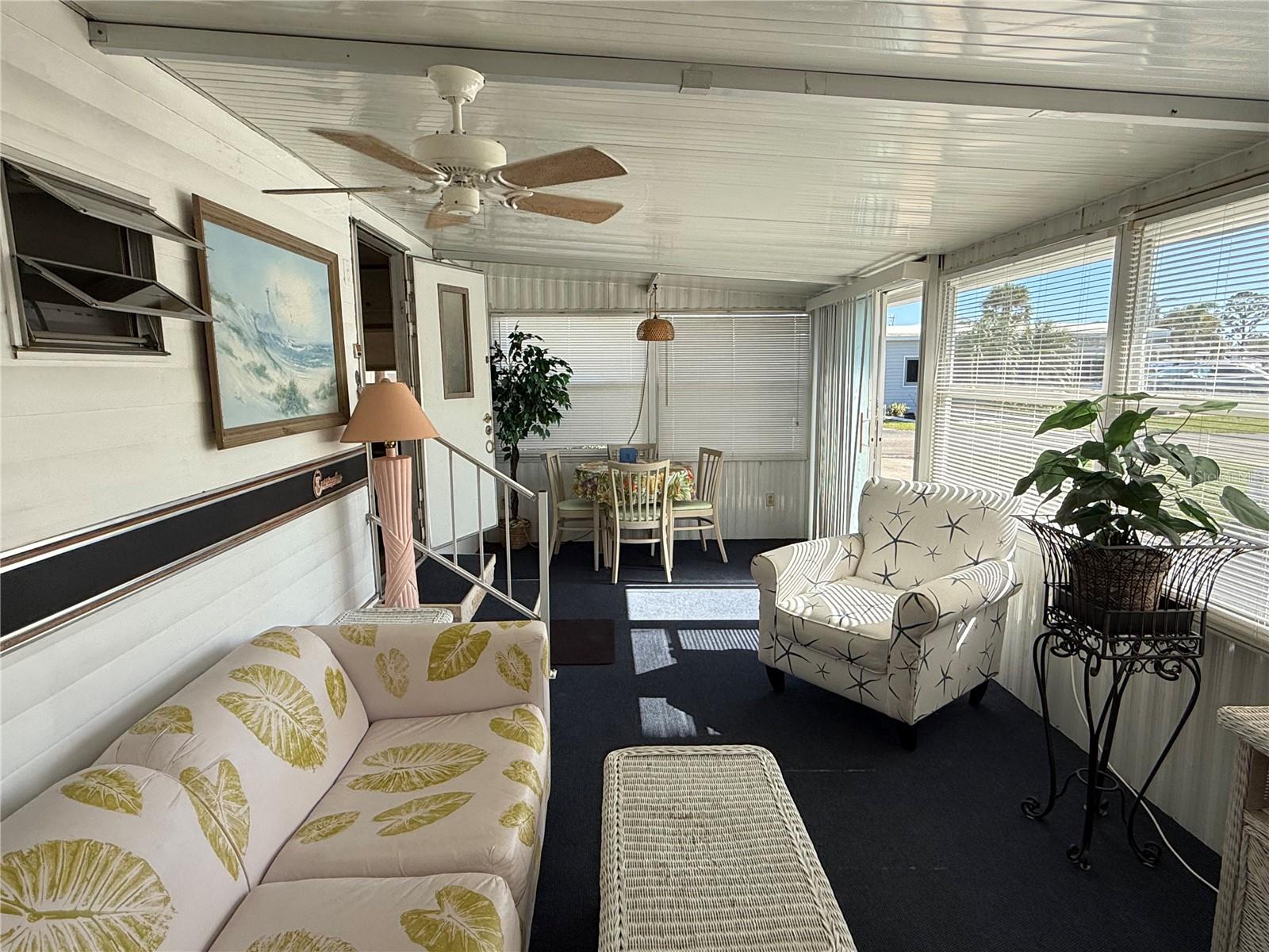HOLIDAY TRAVEL PARK ENGLEWOOD - Residential