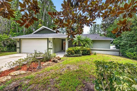 Photo of 910 Hillside Drive, Lutz, FL 33549 (MLS # TB8520451)