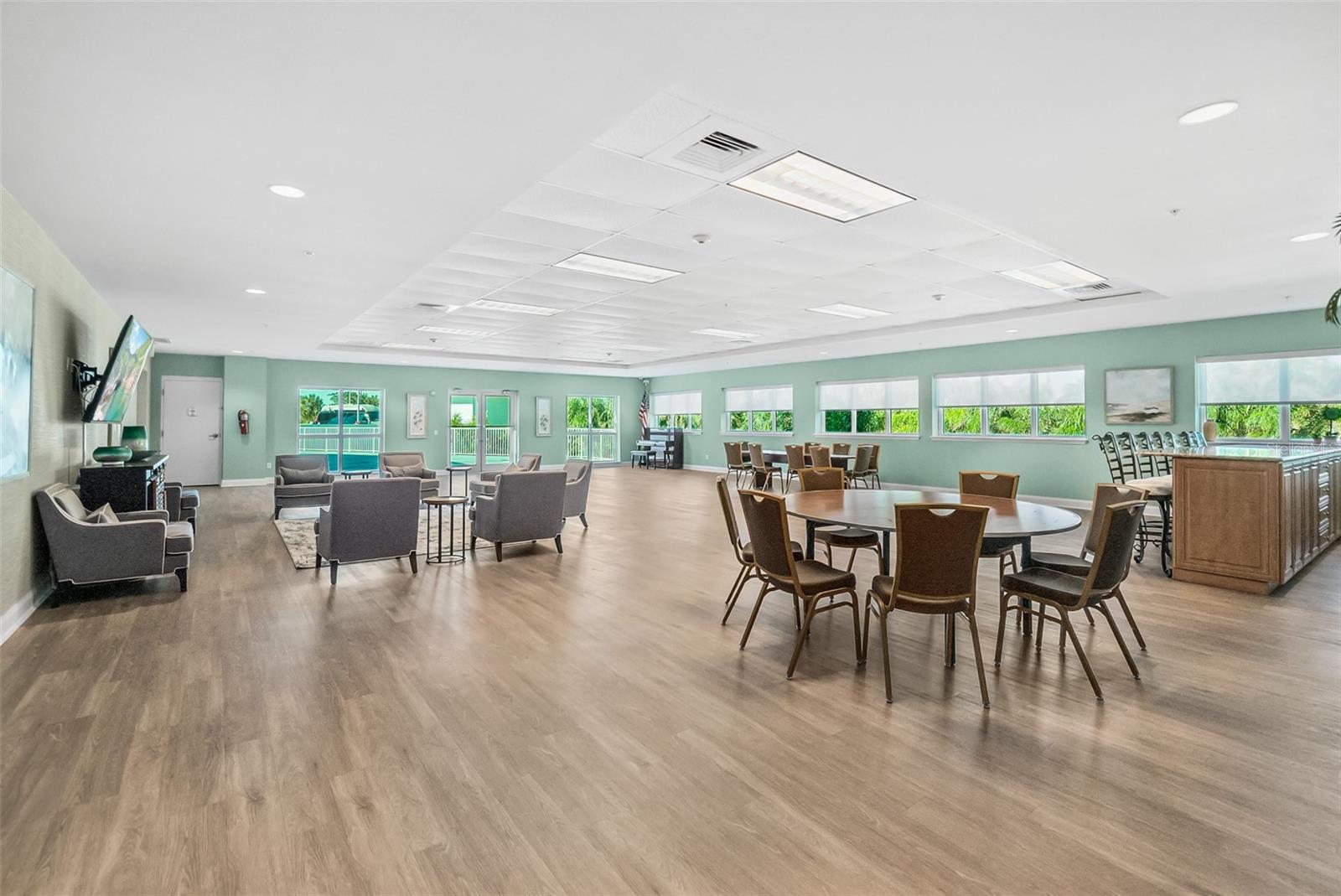 OCEANS GRAND CONDO - Residential