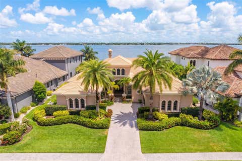 Photo of 4015 Hawk Island Drive, Bradenton, FL 34208 (MLS # A4694493)