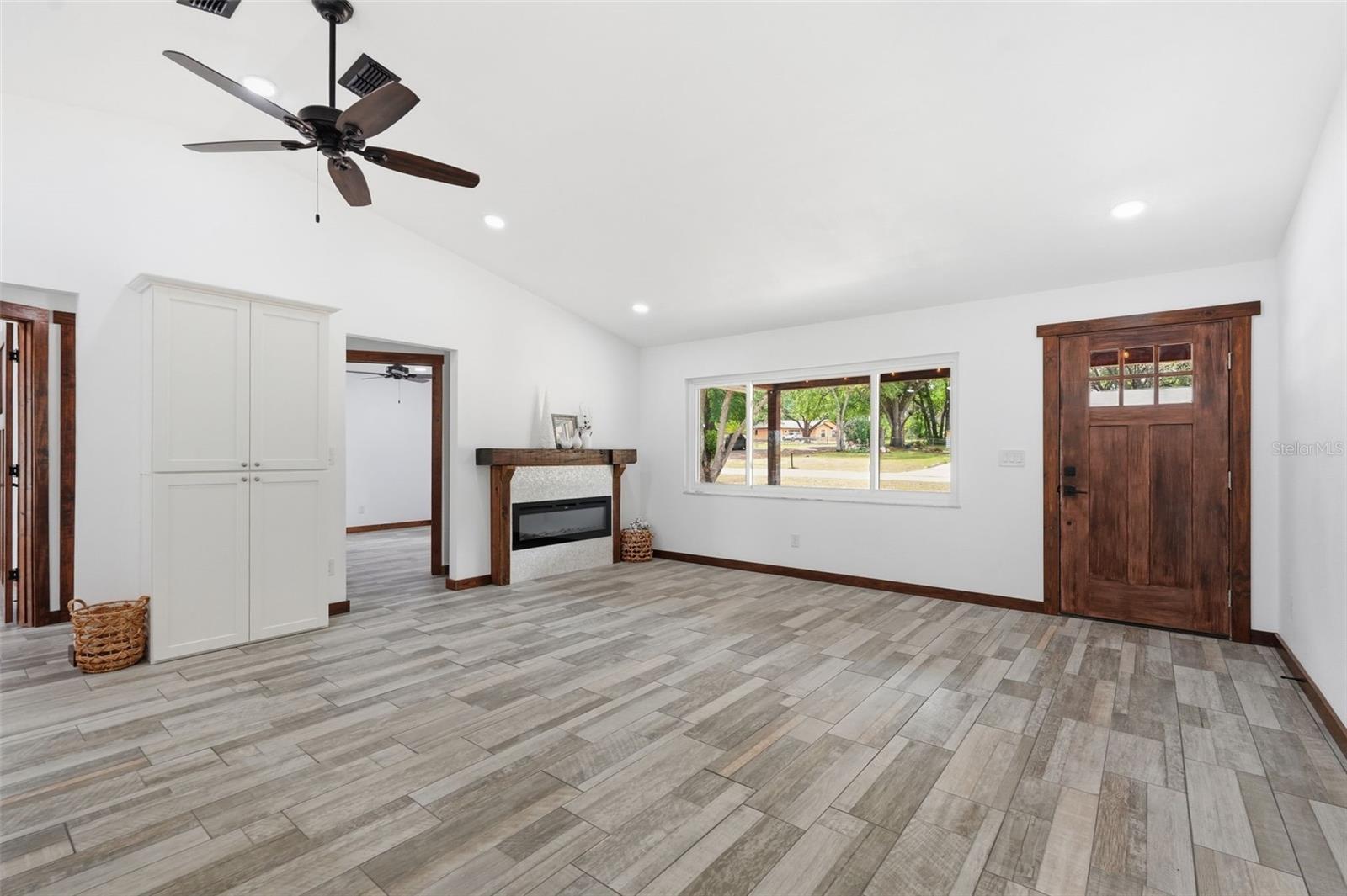 SUNBURST HILLS SUB - Residential