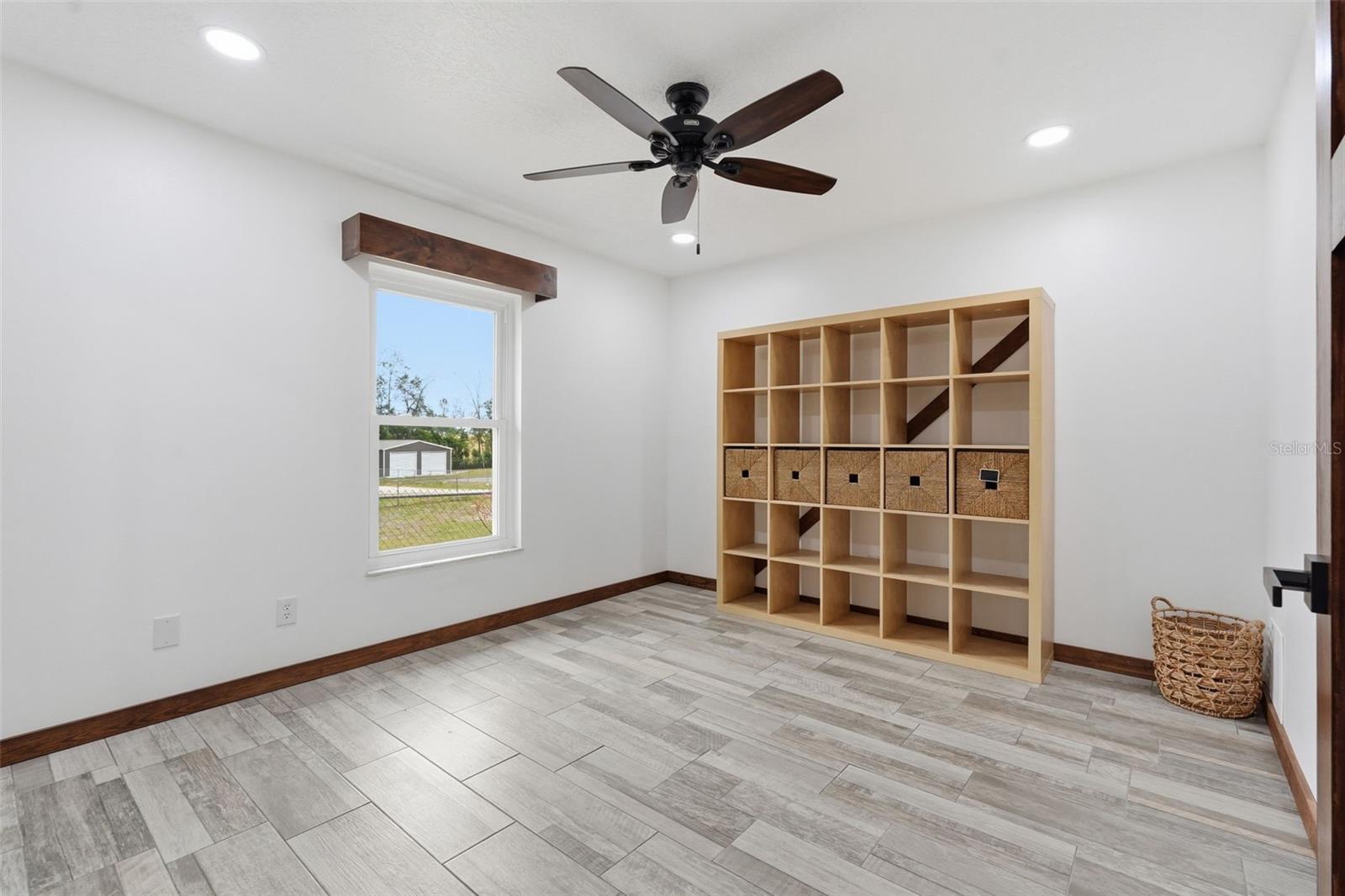 SUNBURST HILLS SUB - Residential