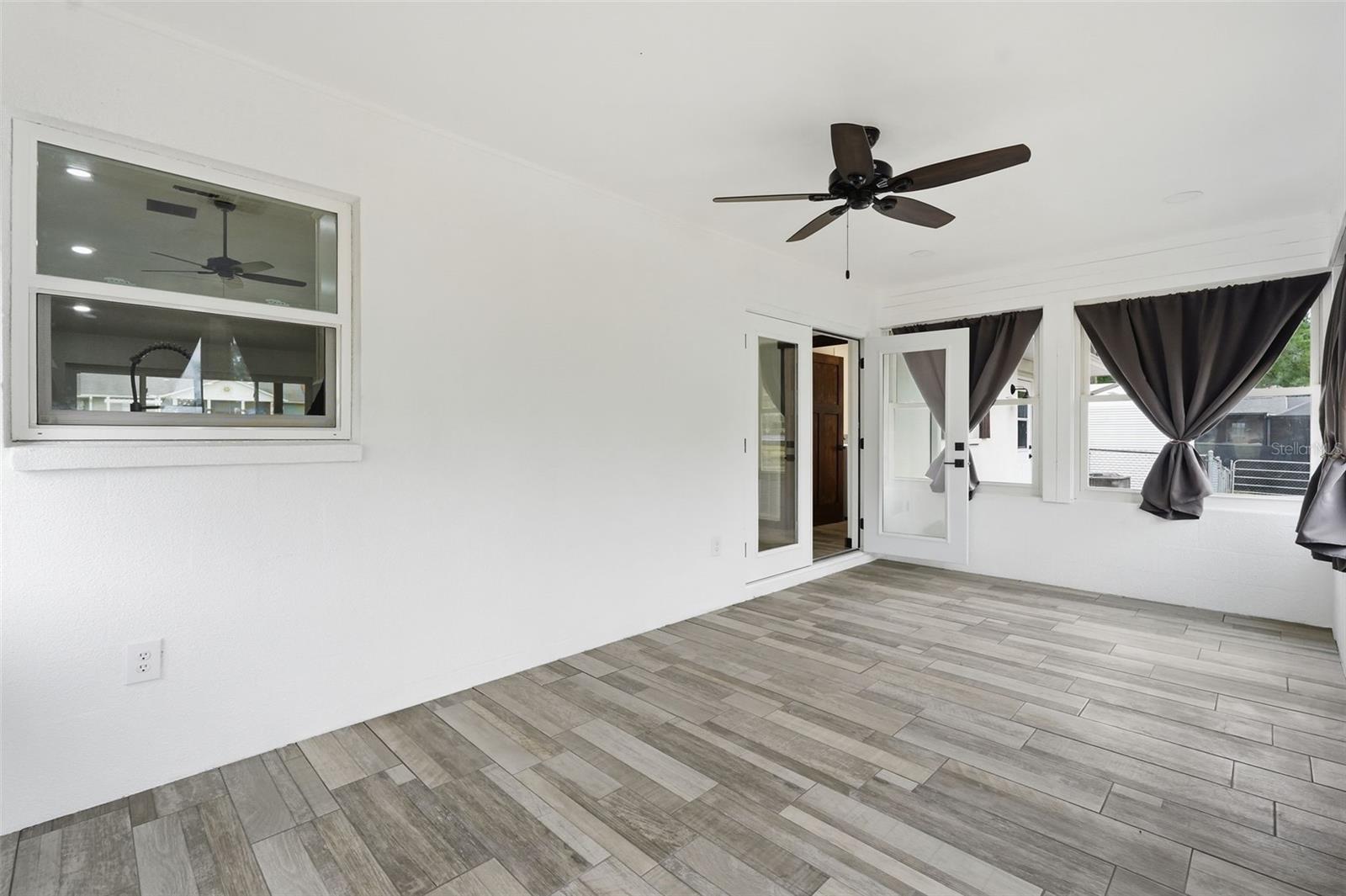 SUNBURST HILLS SUB - Residential