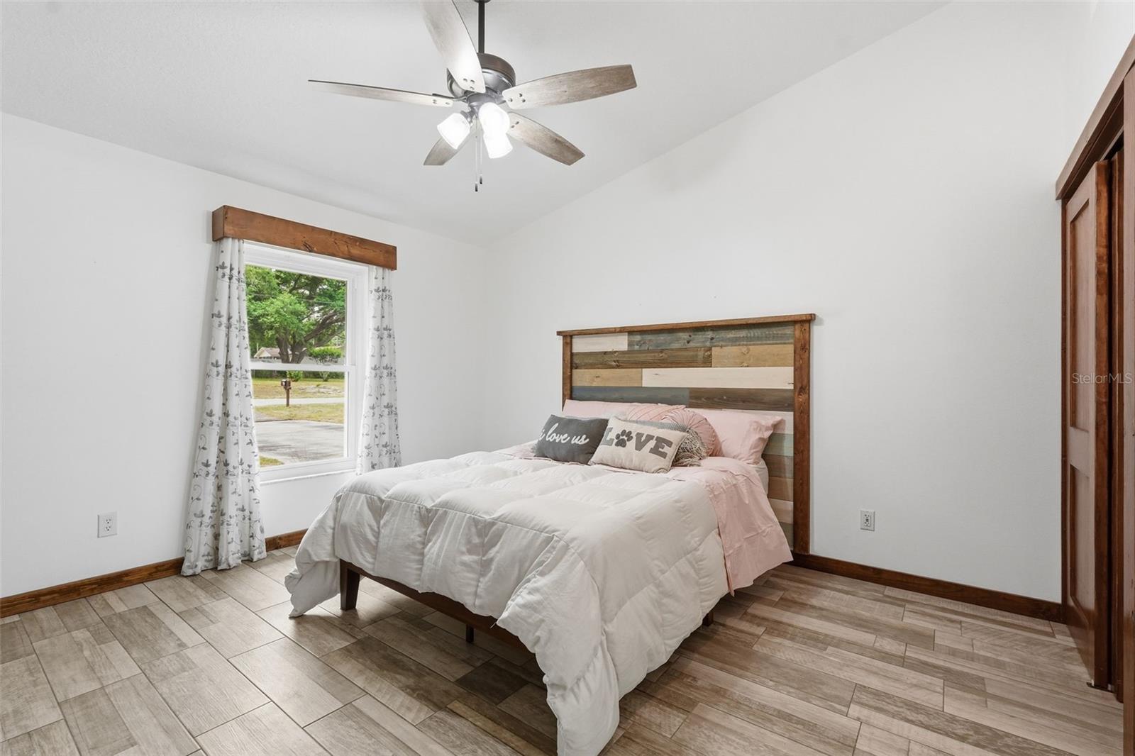 SUNBURST HILLS SUB - Residential