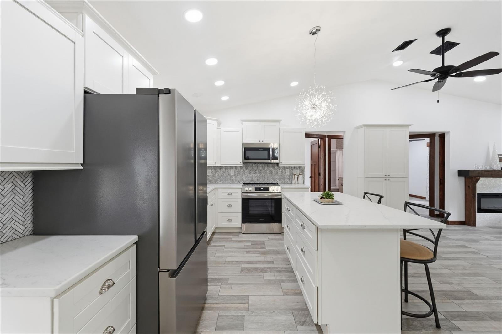 SUNBURST HILLS SUB - Residential