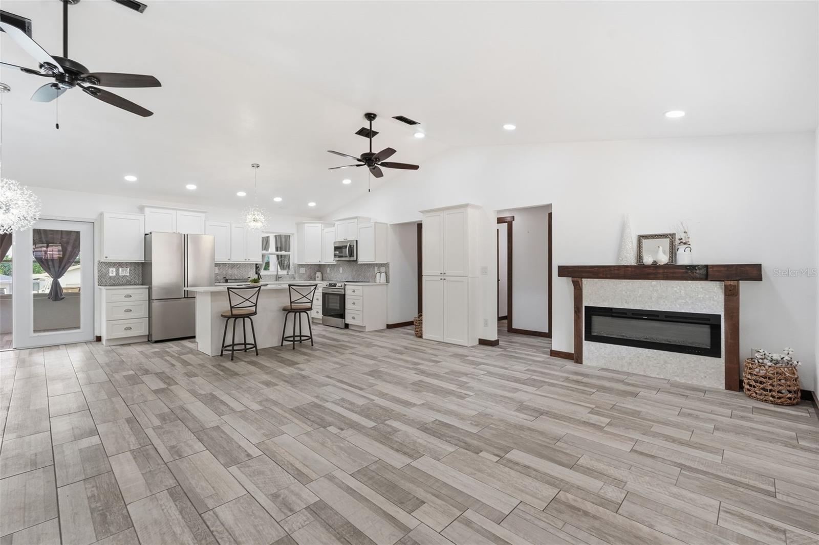 SUNBURST HILLS SUB - Residential