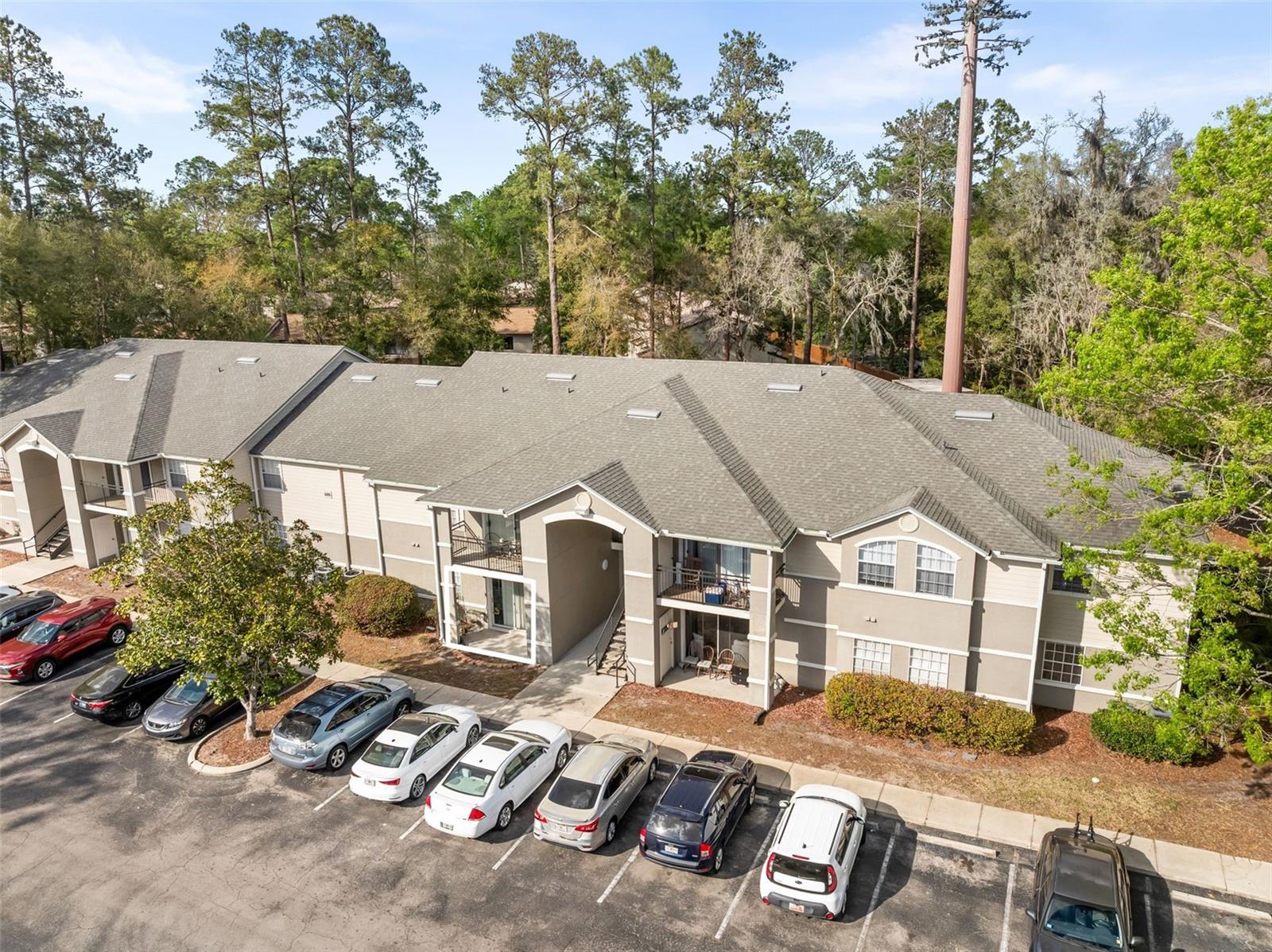 WINDSOR PARK CONDOMINIUM - Residential