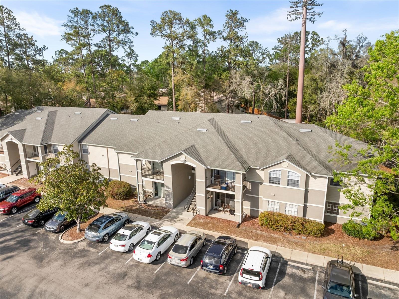 WINDSOR PARK CONDOMINIUM - Residential