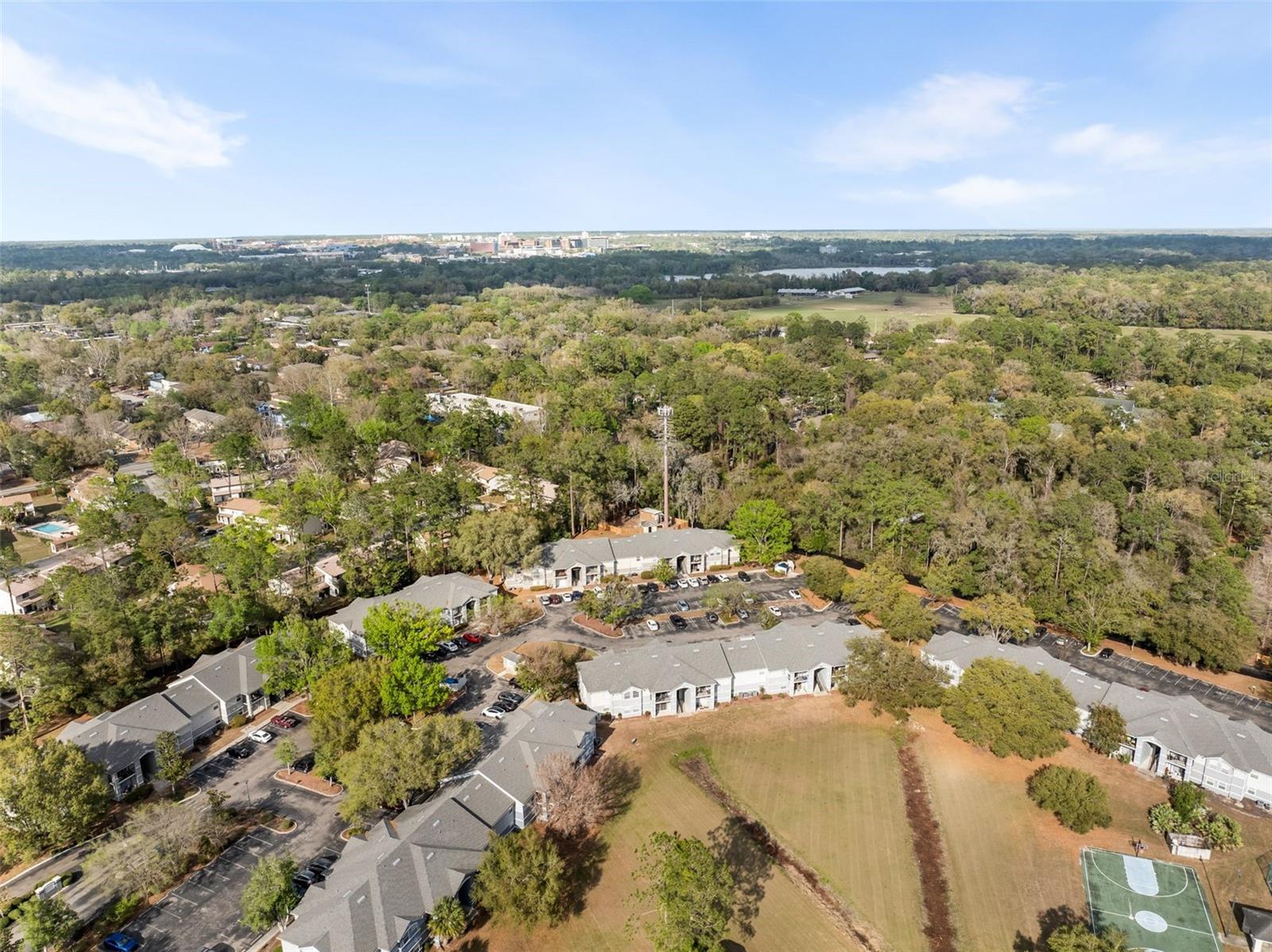 WINDSOR PARK CONDOMINIUM - Residential