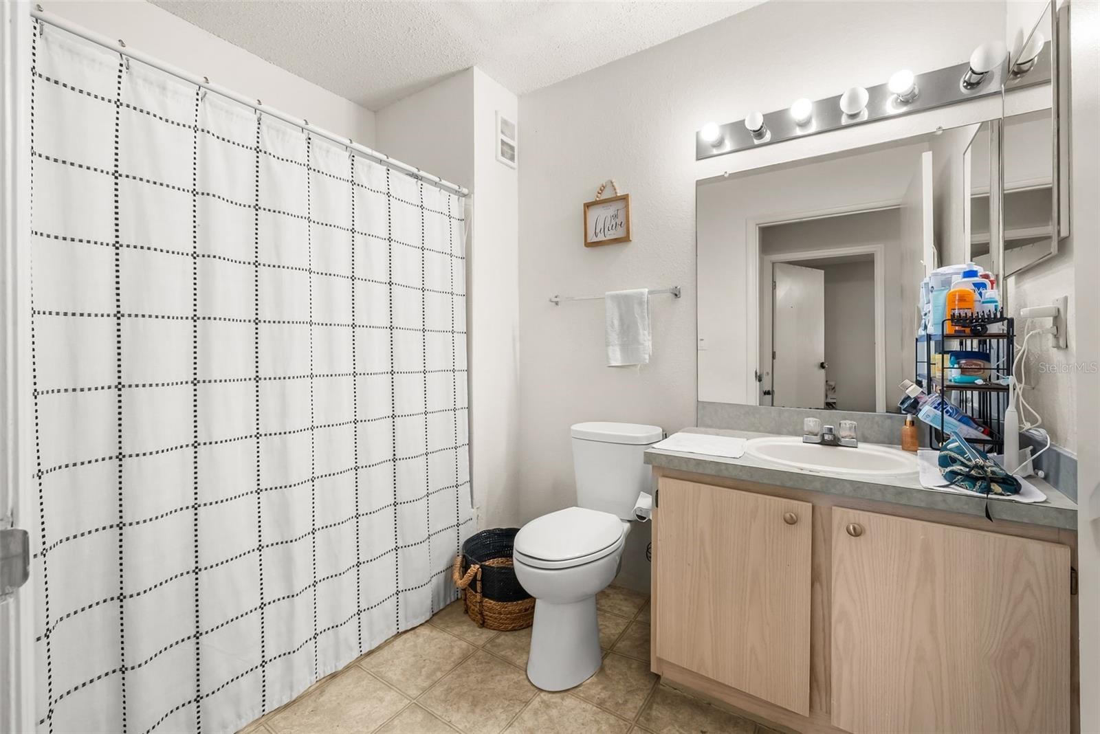 WINDSOR PARK CONDOMINIUM - Residential