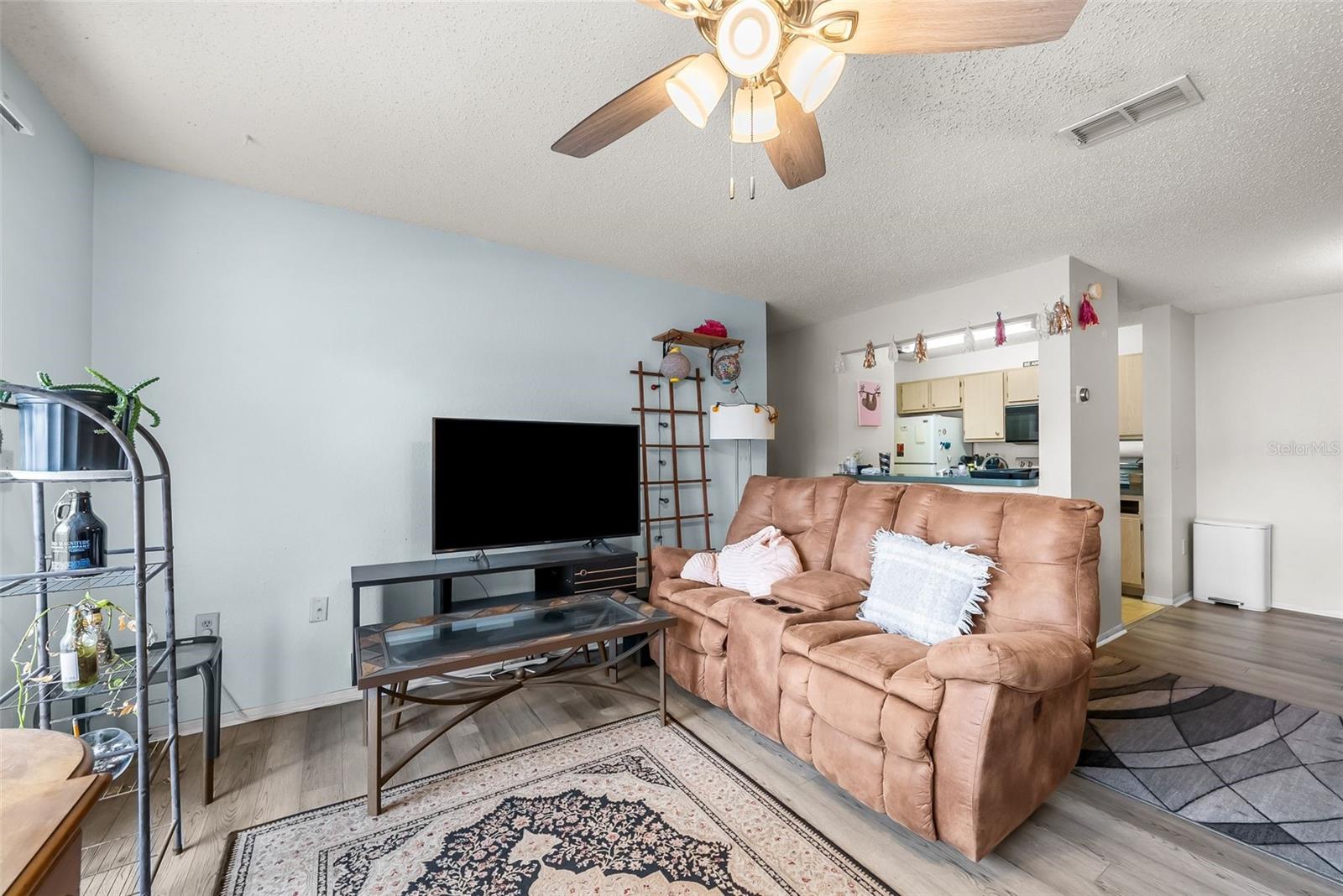 WINDSOR PARK CONDOMINIUM - Residential