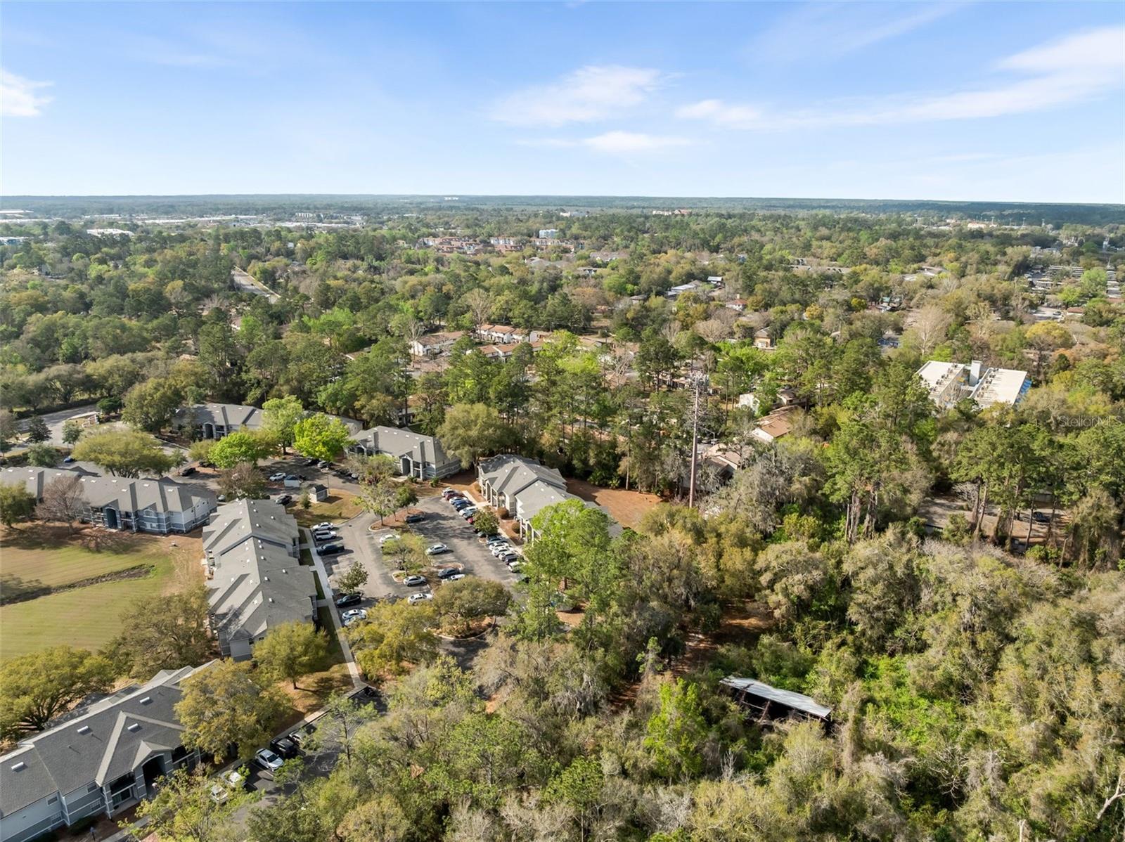 WINDSOR PARK CONDOMINIUM - Residential