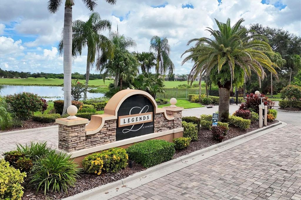 Photo of 331 Londonderry Drive, Sarasota, FL 34240 (MLS # A4664981)