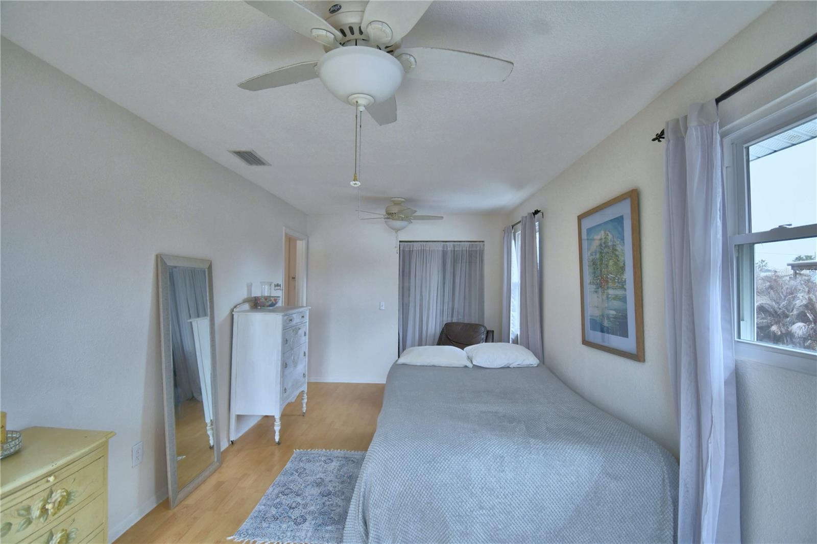 LUCERNE SHORES - Residential