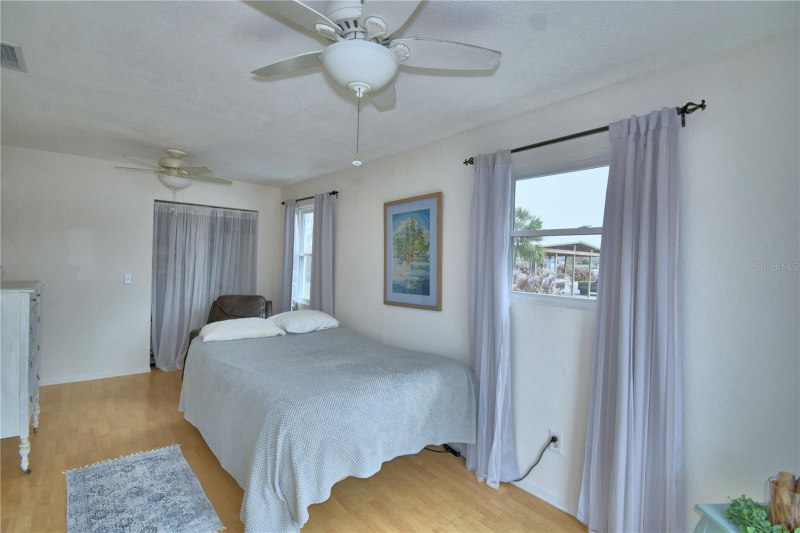 LUCERNE SHORES - Residential