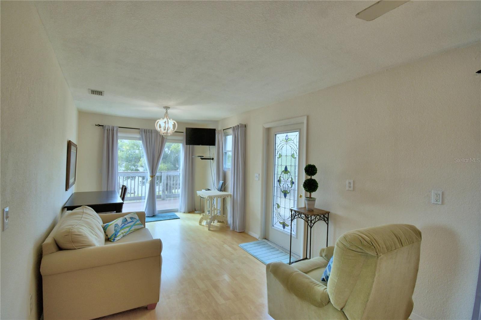 LUCERNE SHORES - Residential