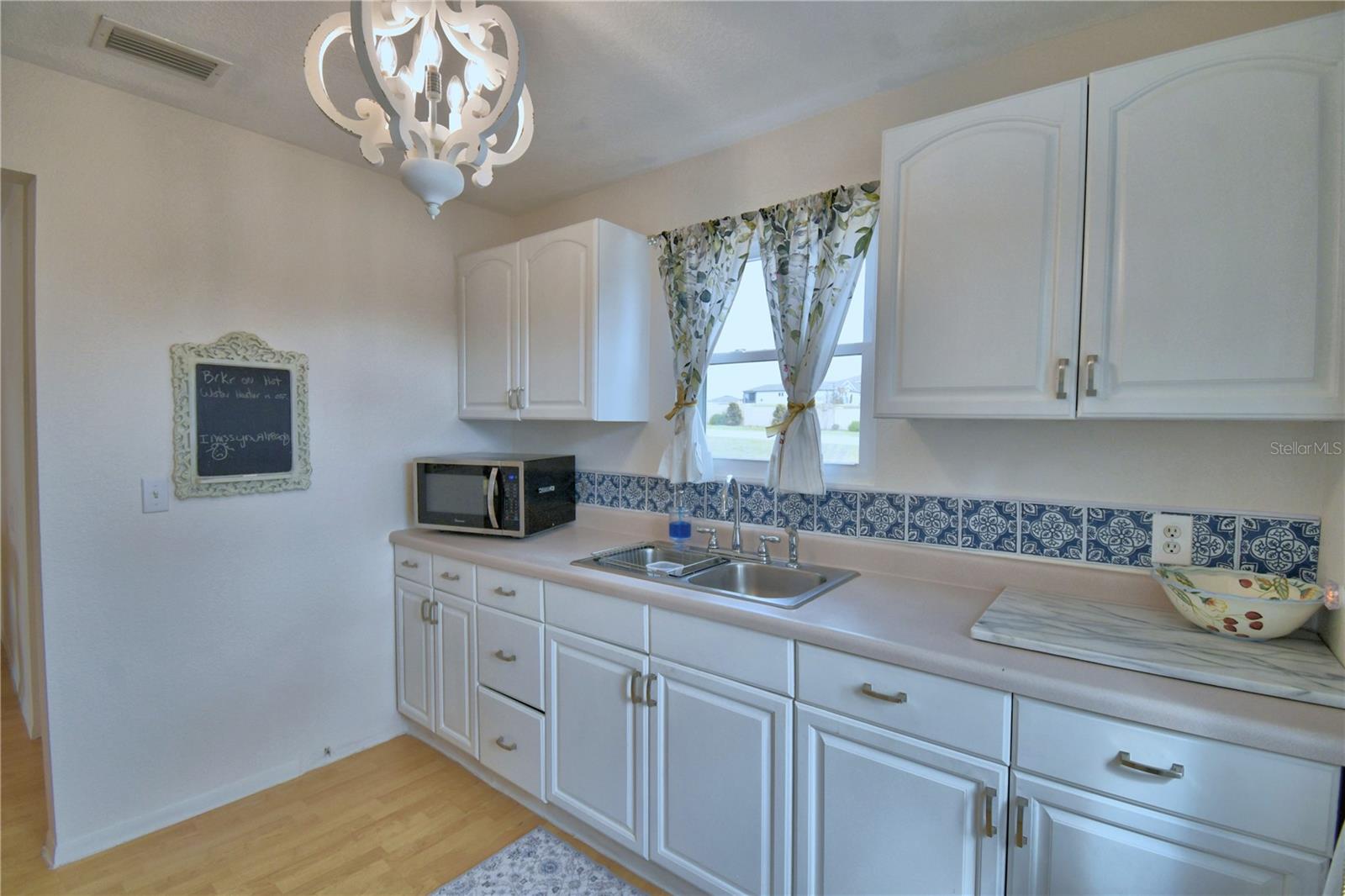 LUCERNE SHORES - Residential