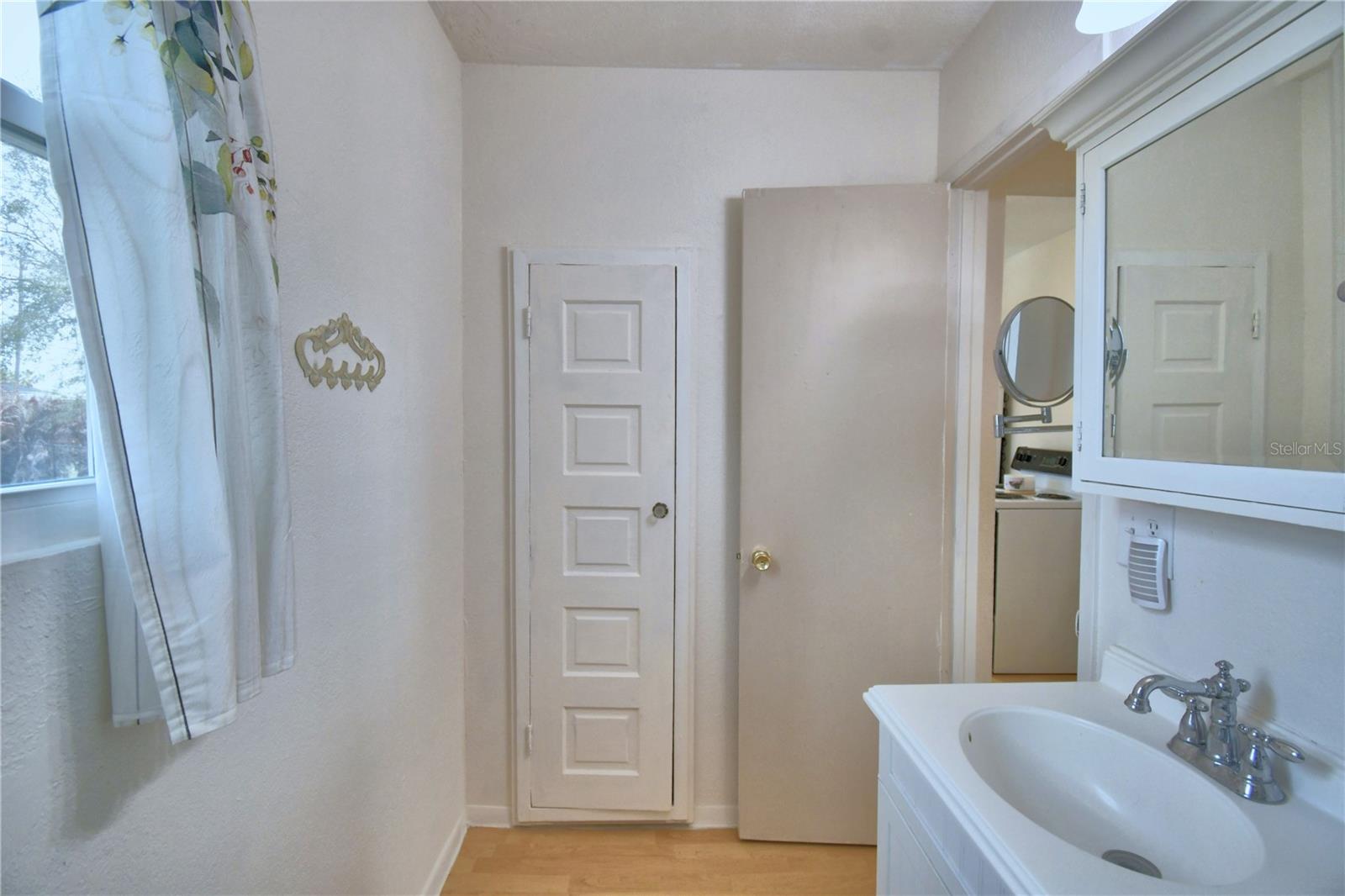 LUCERNE SHORES - Residential