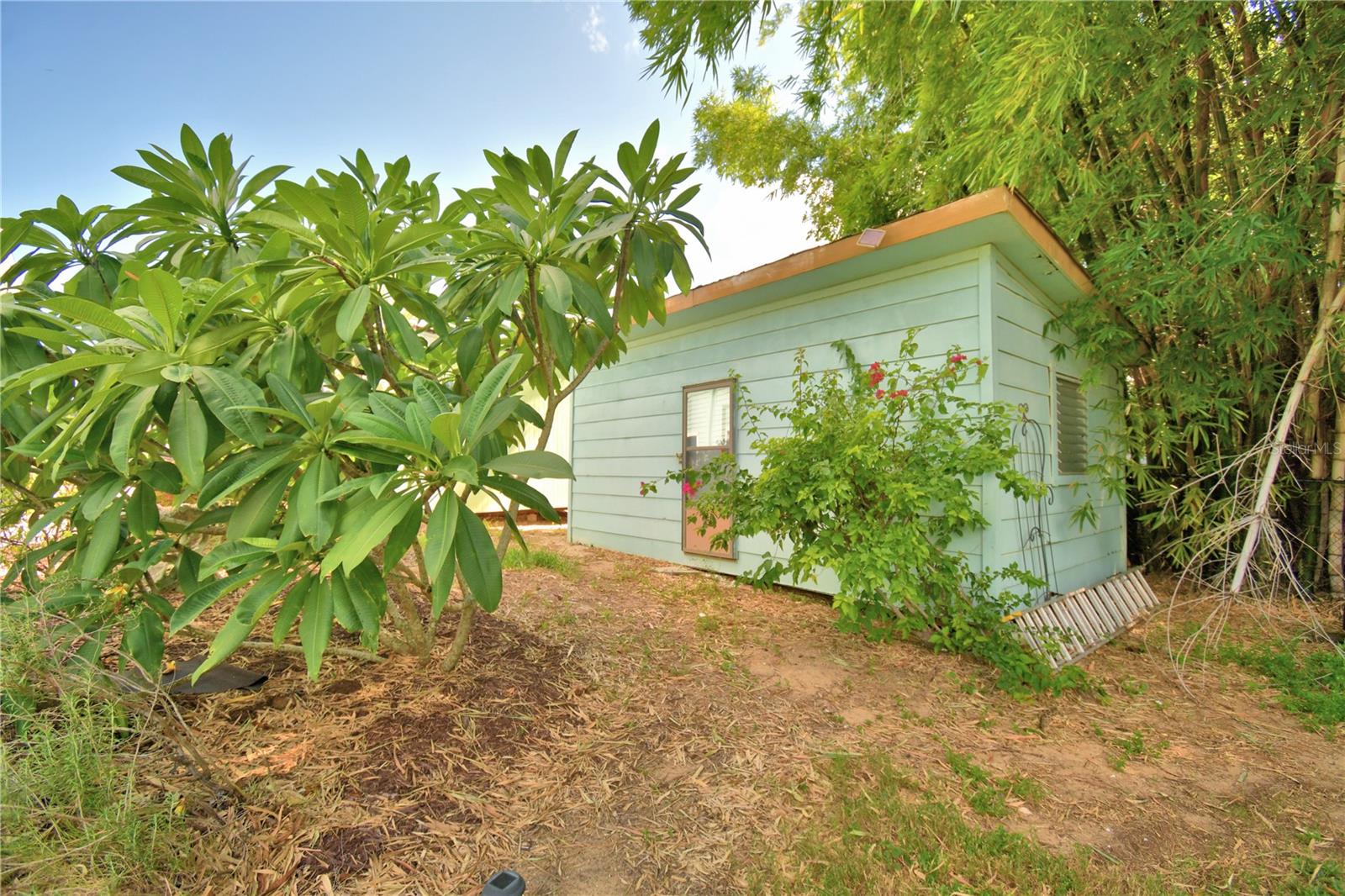 LUCERNE SHORES - Residential