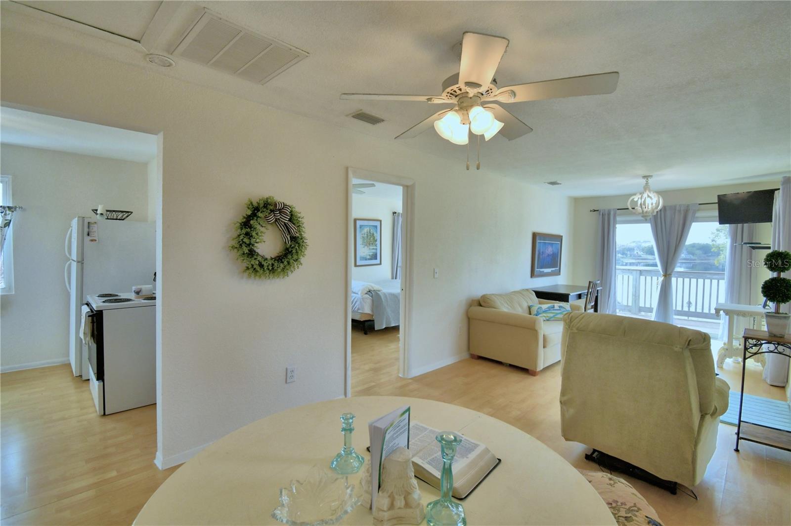 LUCERNE SHORES - Residential