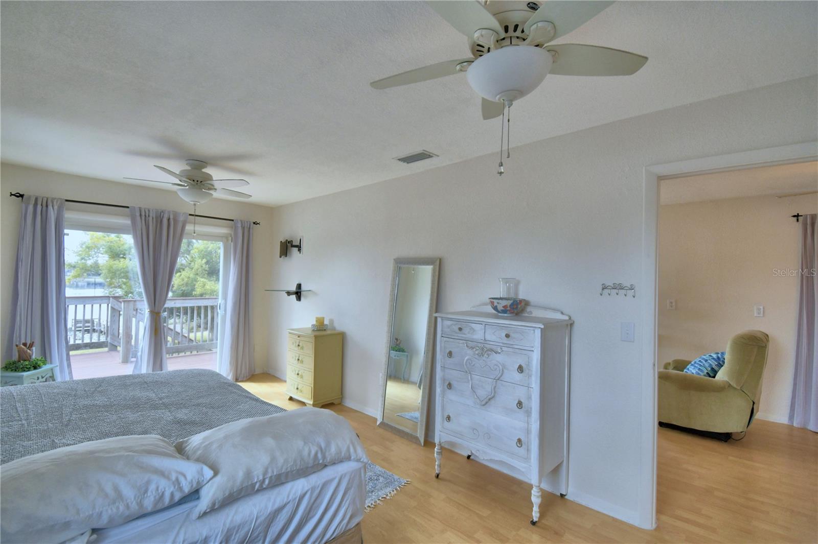 LUCERNE SHORES - Residential