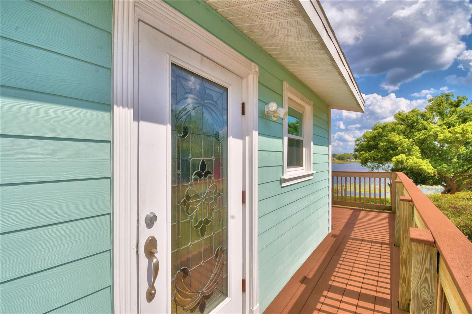 LUCERNE SHORES - Residential