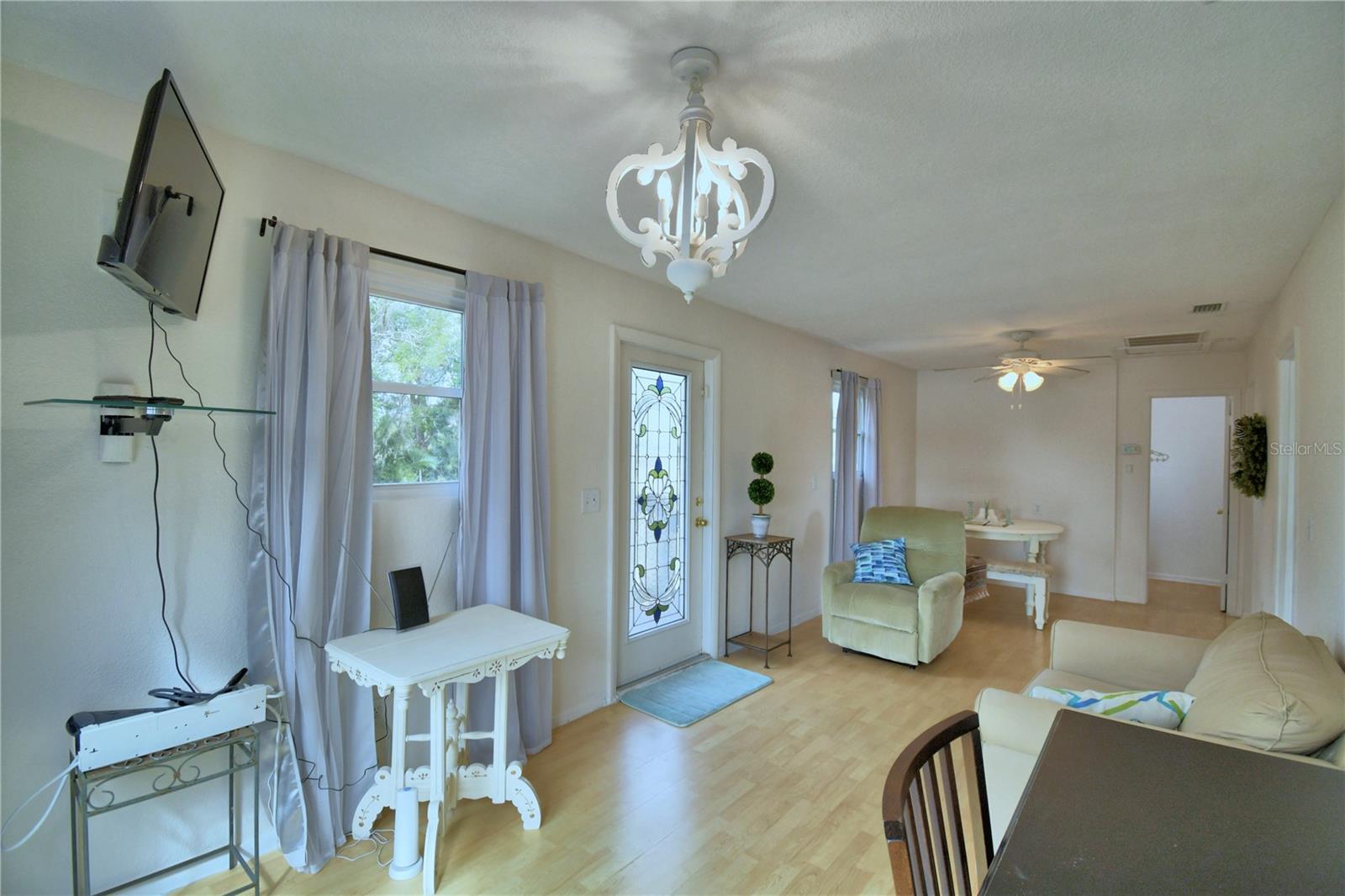 LUCERNE SHORES - Residential