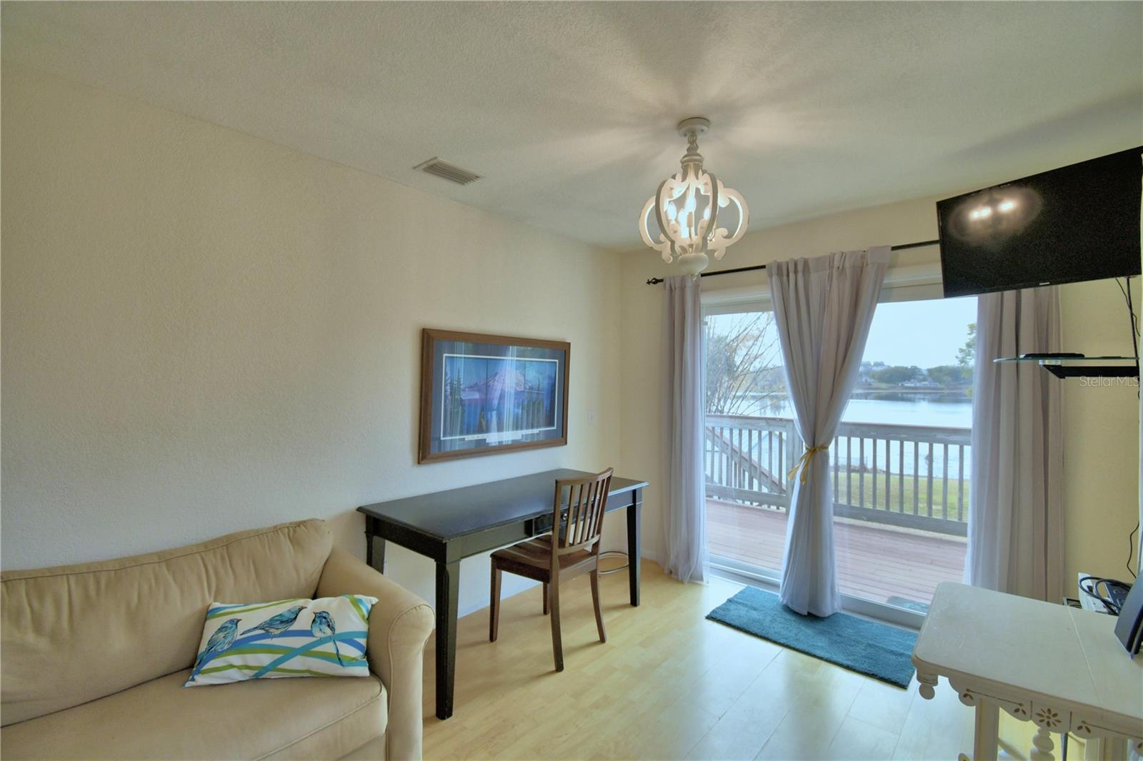 LUCERNE SHORES - Residential