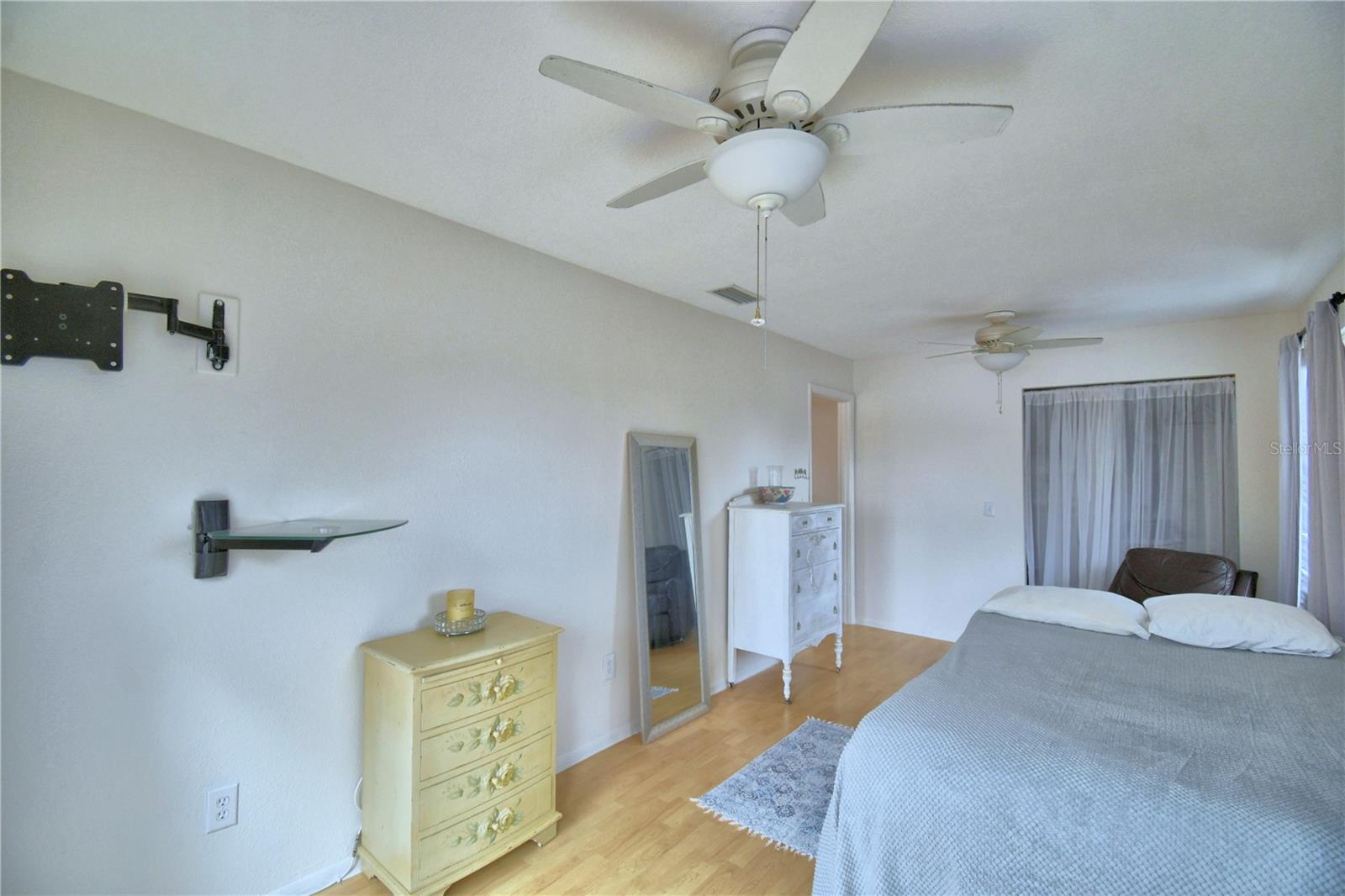 LUCERNE SHORES - Residential