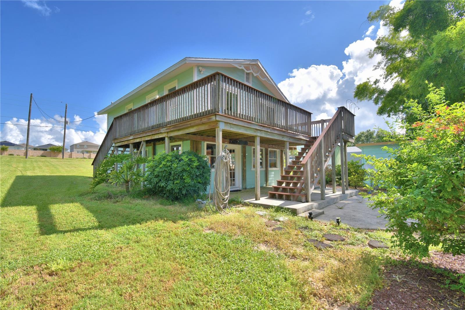 LUCERNE SHORES - Residential