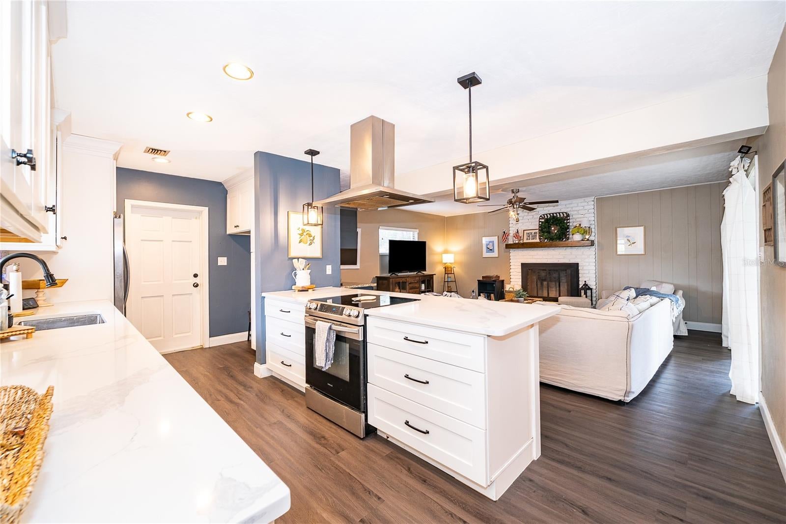 2464 HUNTERFIELD ROAD