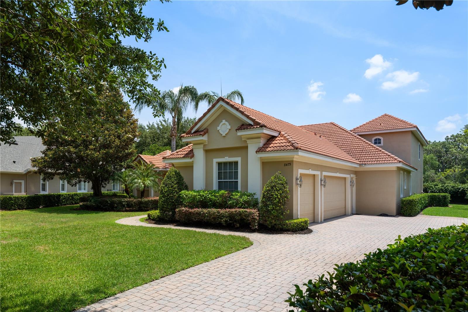 8475 EAGLES LOOP CIRCLE