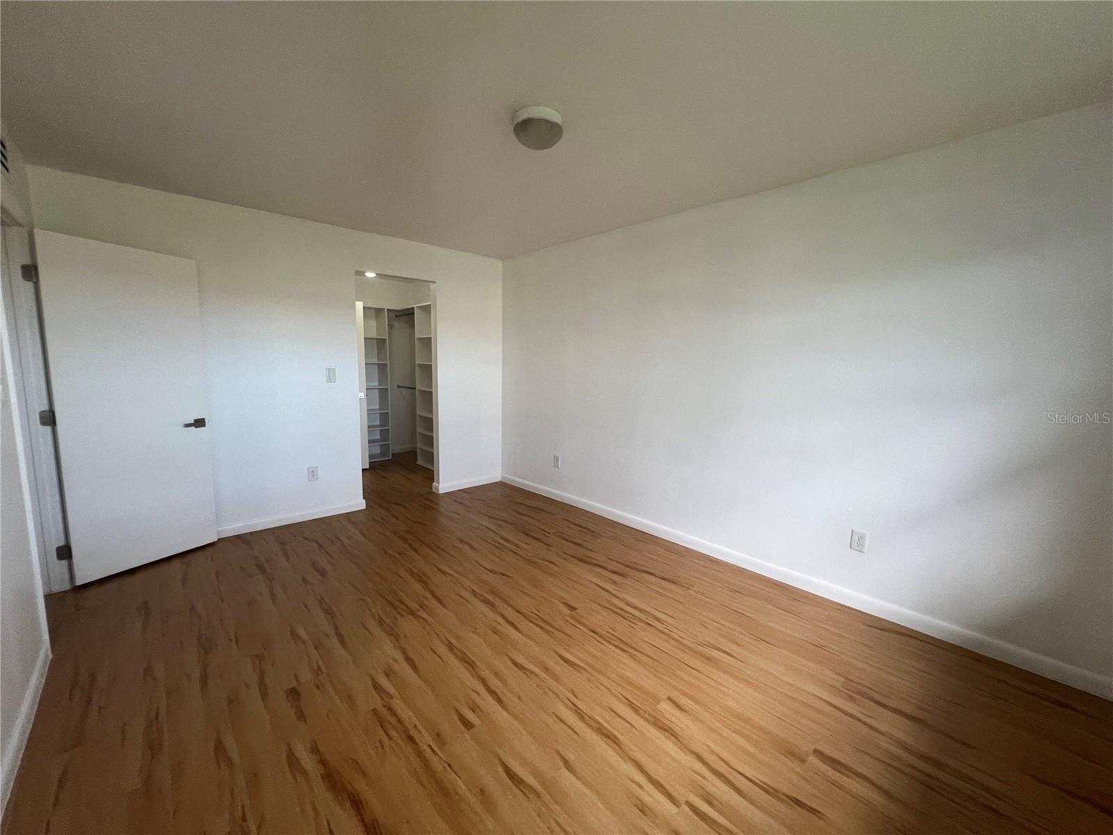 TOWN & COUNTRY MANOR - Residential Lease