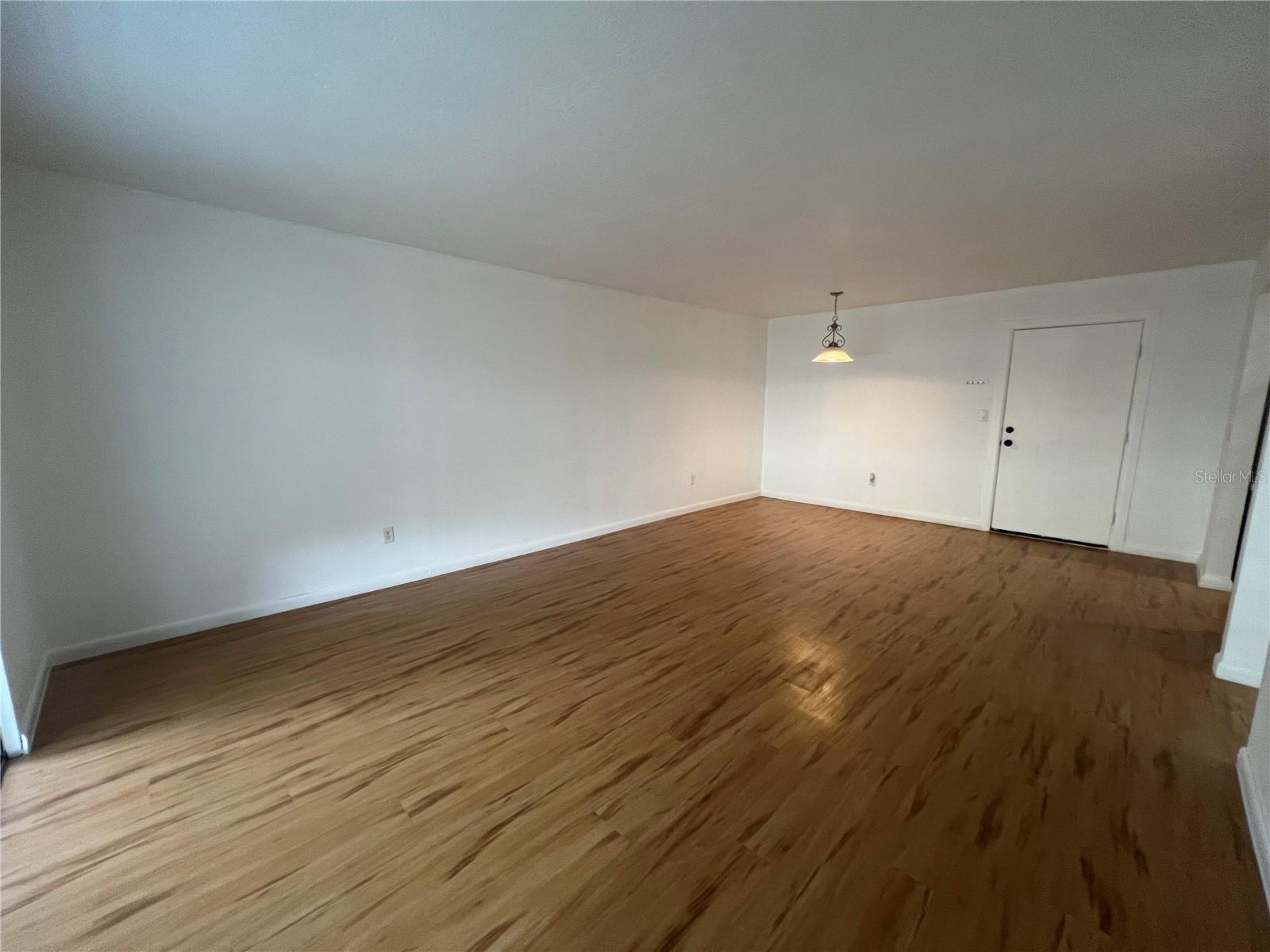 TOWN & COUNTRY MANOR - Residential Lease