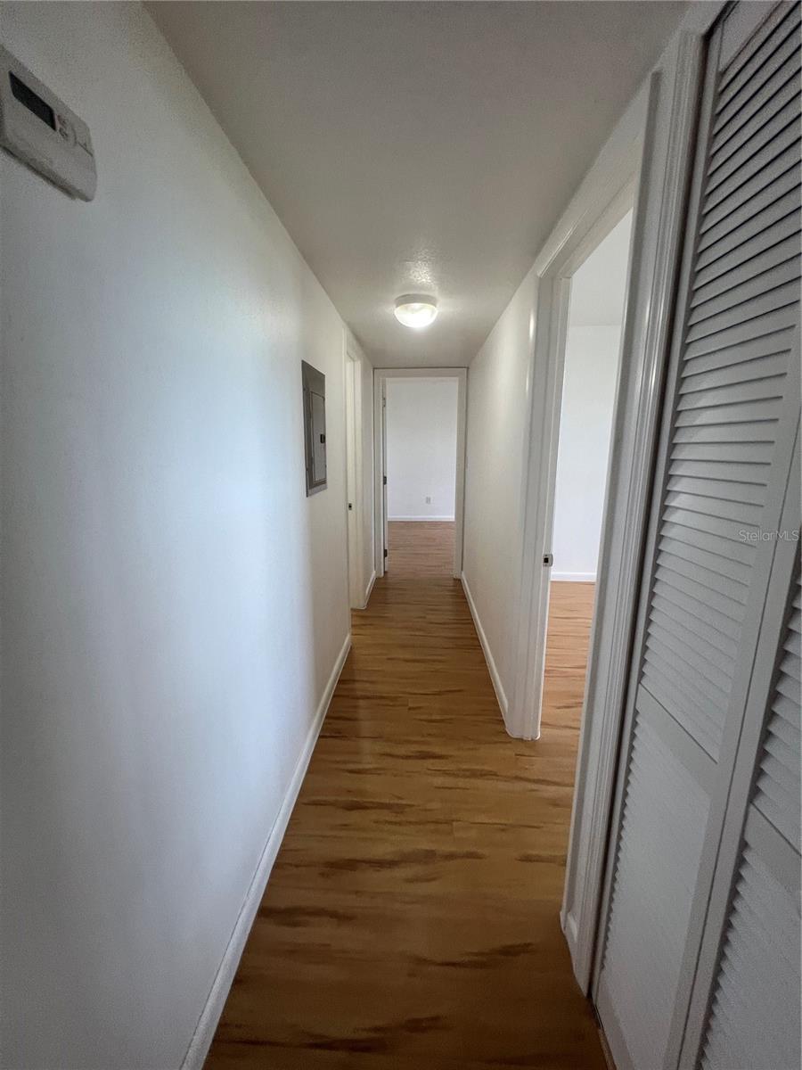 TOWN & COUNTRY MANOR - Residential Lease