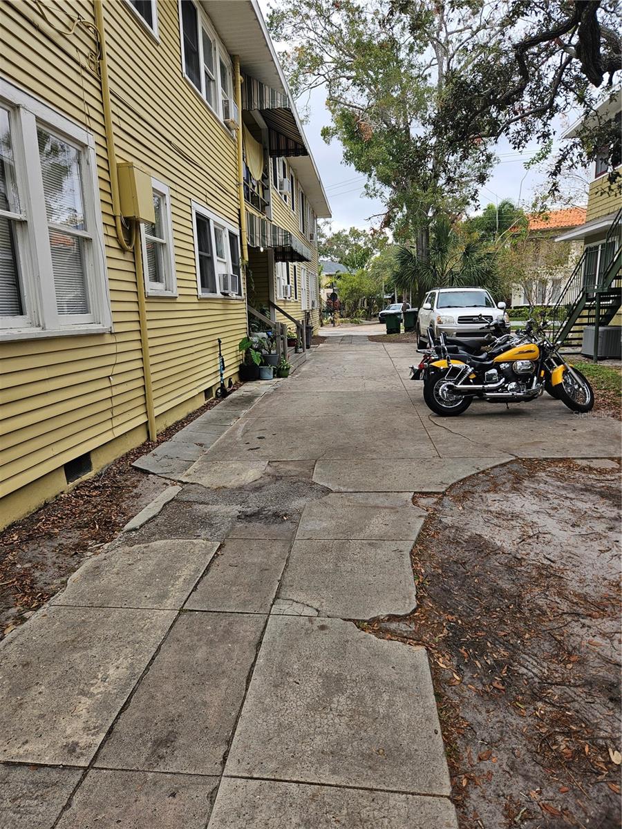 HYDE PARK WEST SUB OF - Residential Income