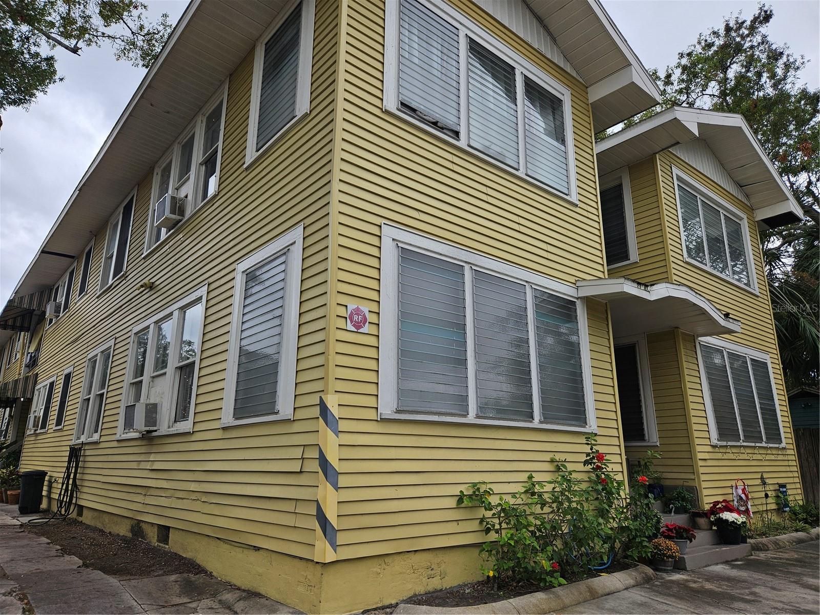 HYDE PARK WEST SUB OF - Residential Income