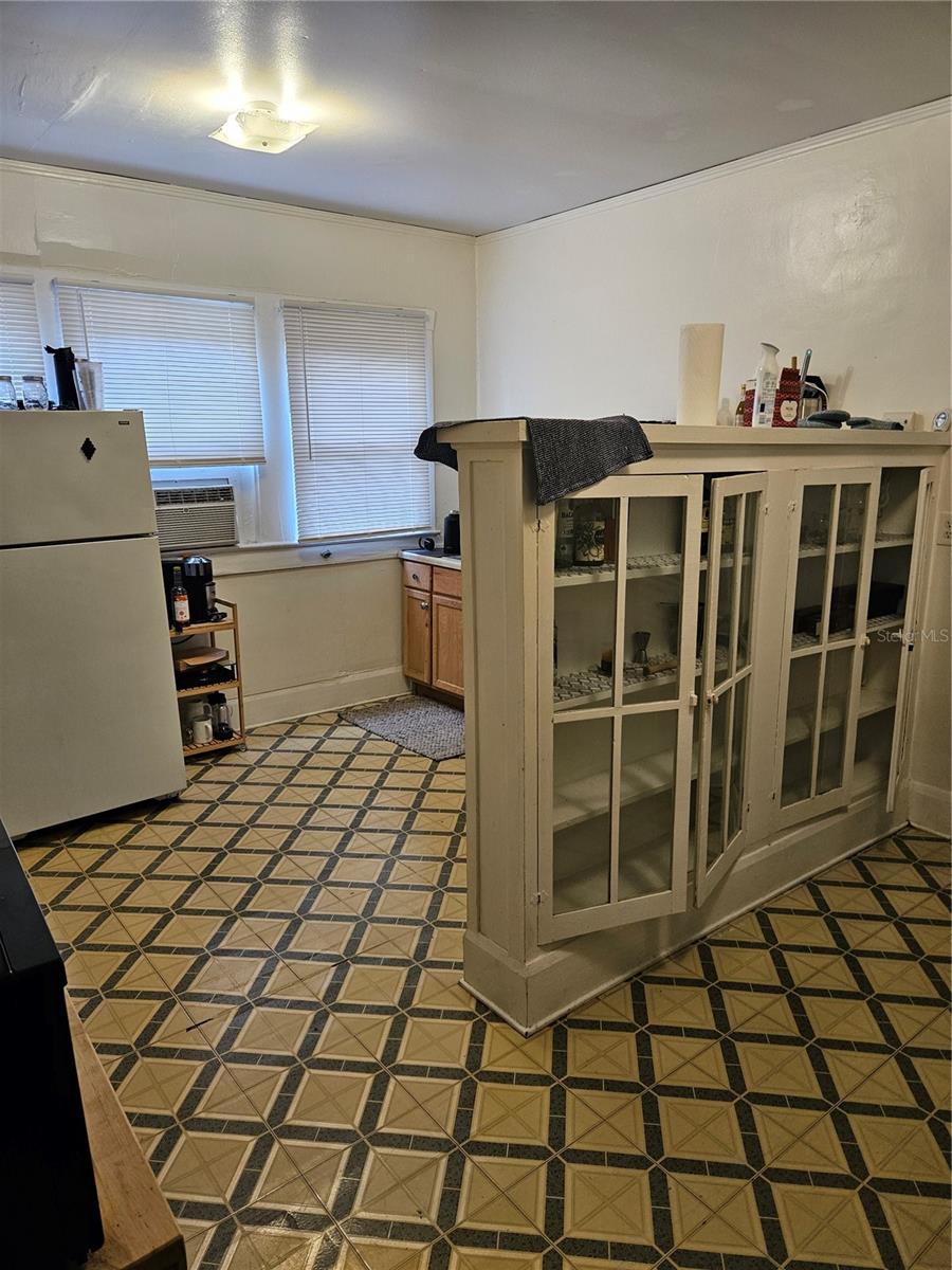 HYDE PARK WEST SUB OF - Residential Income