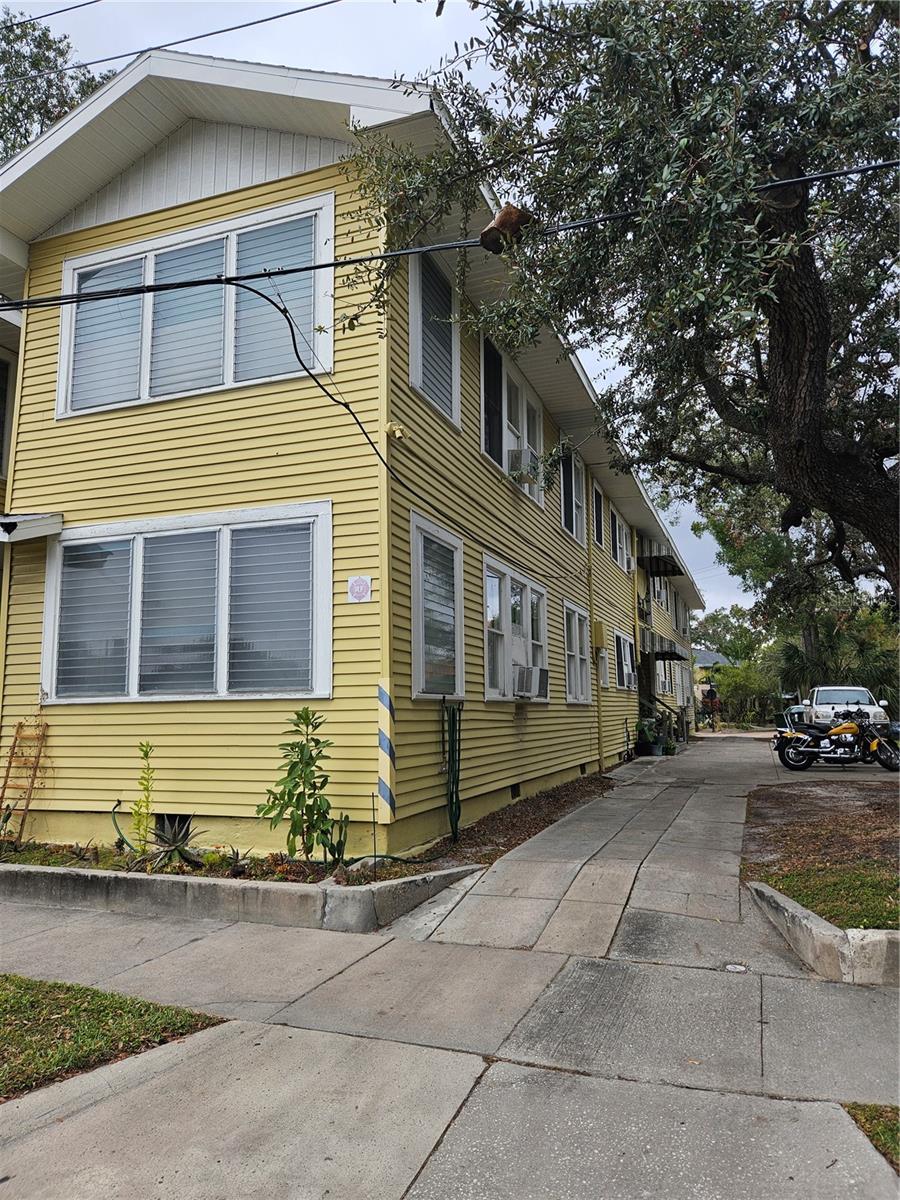 HYDE PARK WEST SUB OF - Residential Income