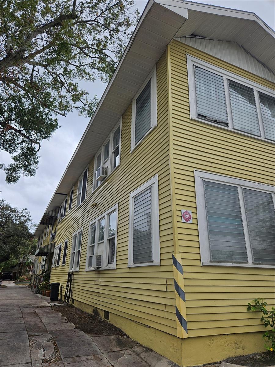 HYDE PARK WEST SUB OF - Residential Income