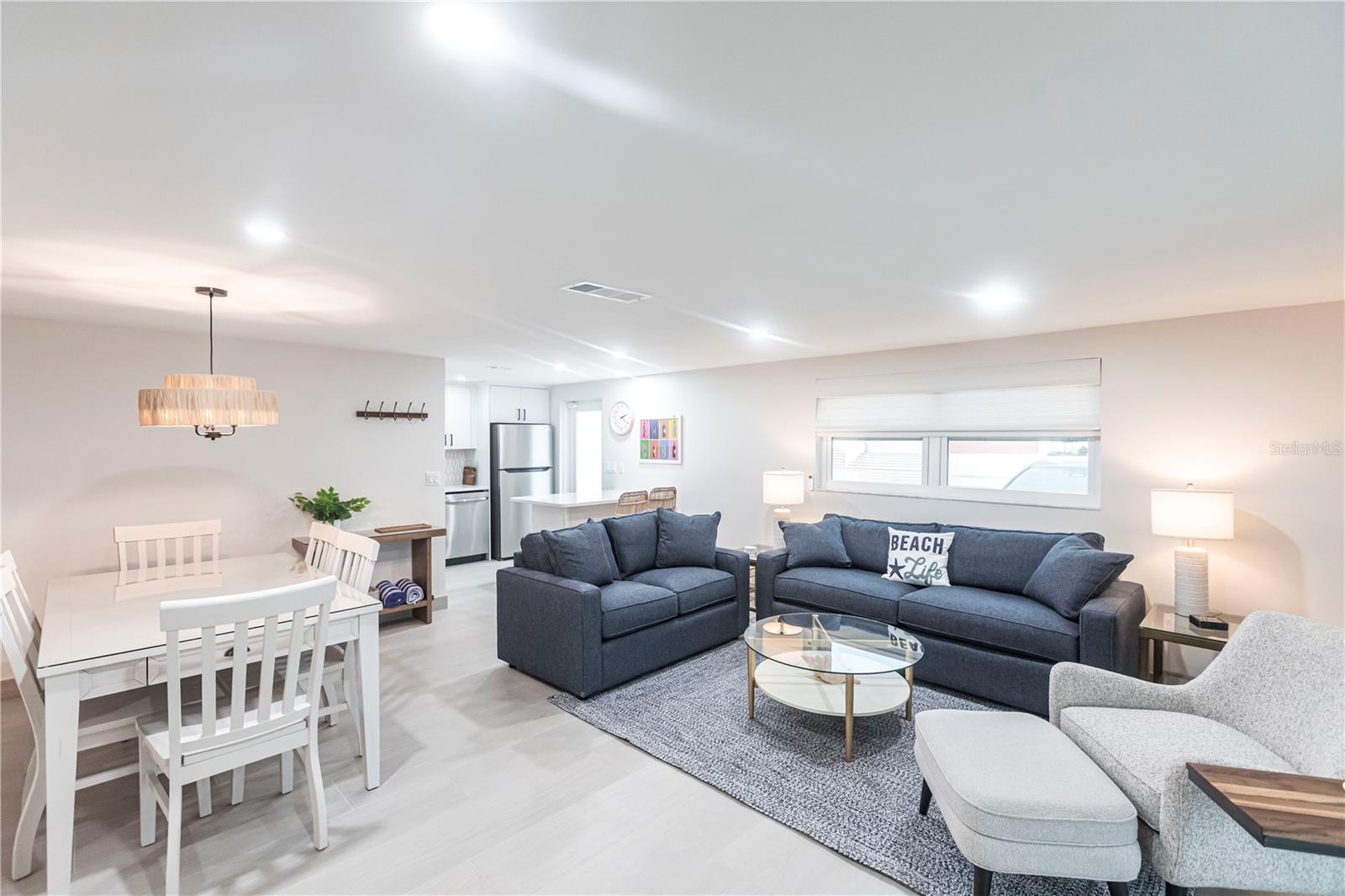 6154 MIDNIGHT PASS ROAD B18