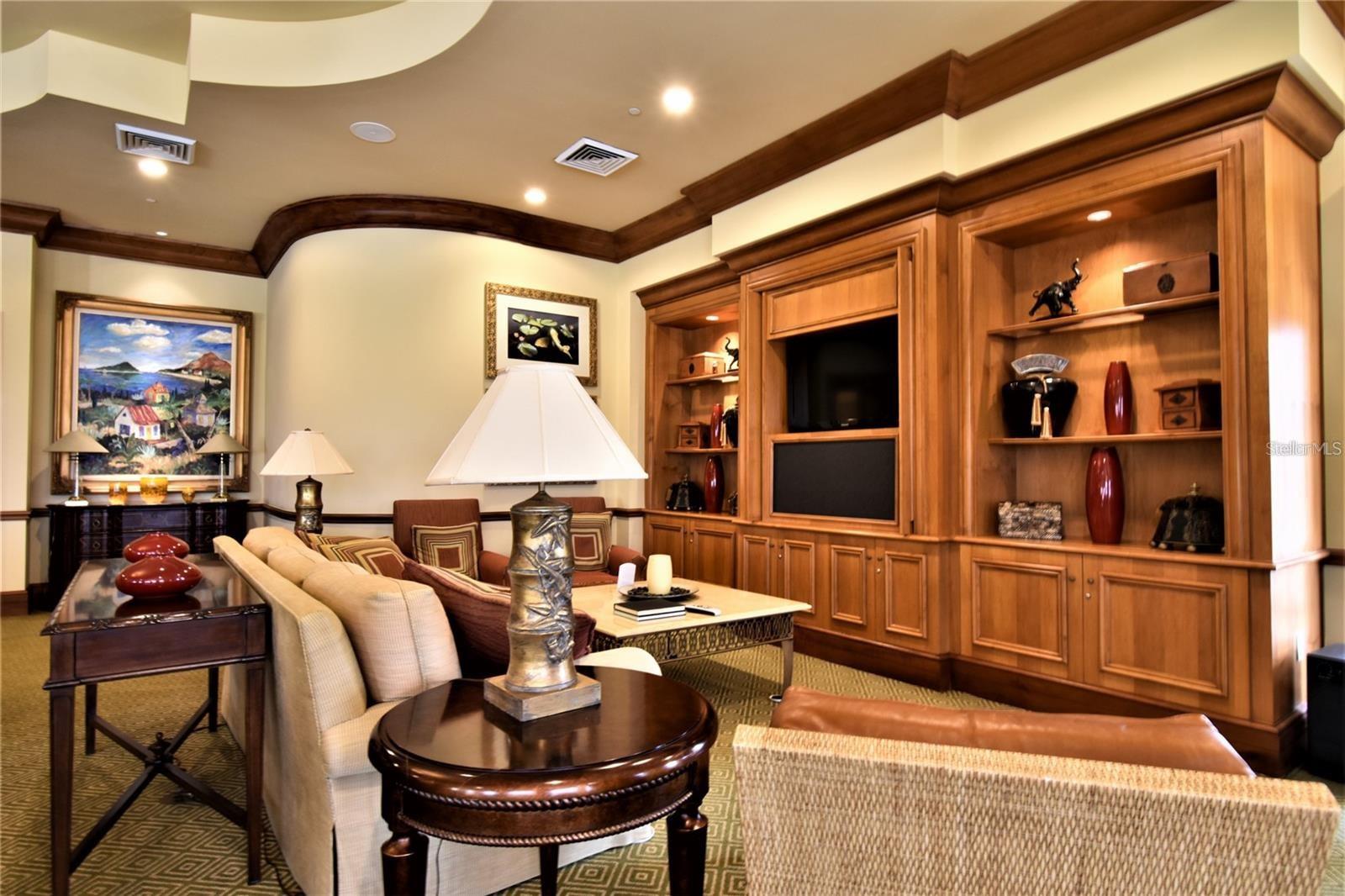 GRANDE IS TWRS 03 & 04 PH I - Residential